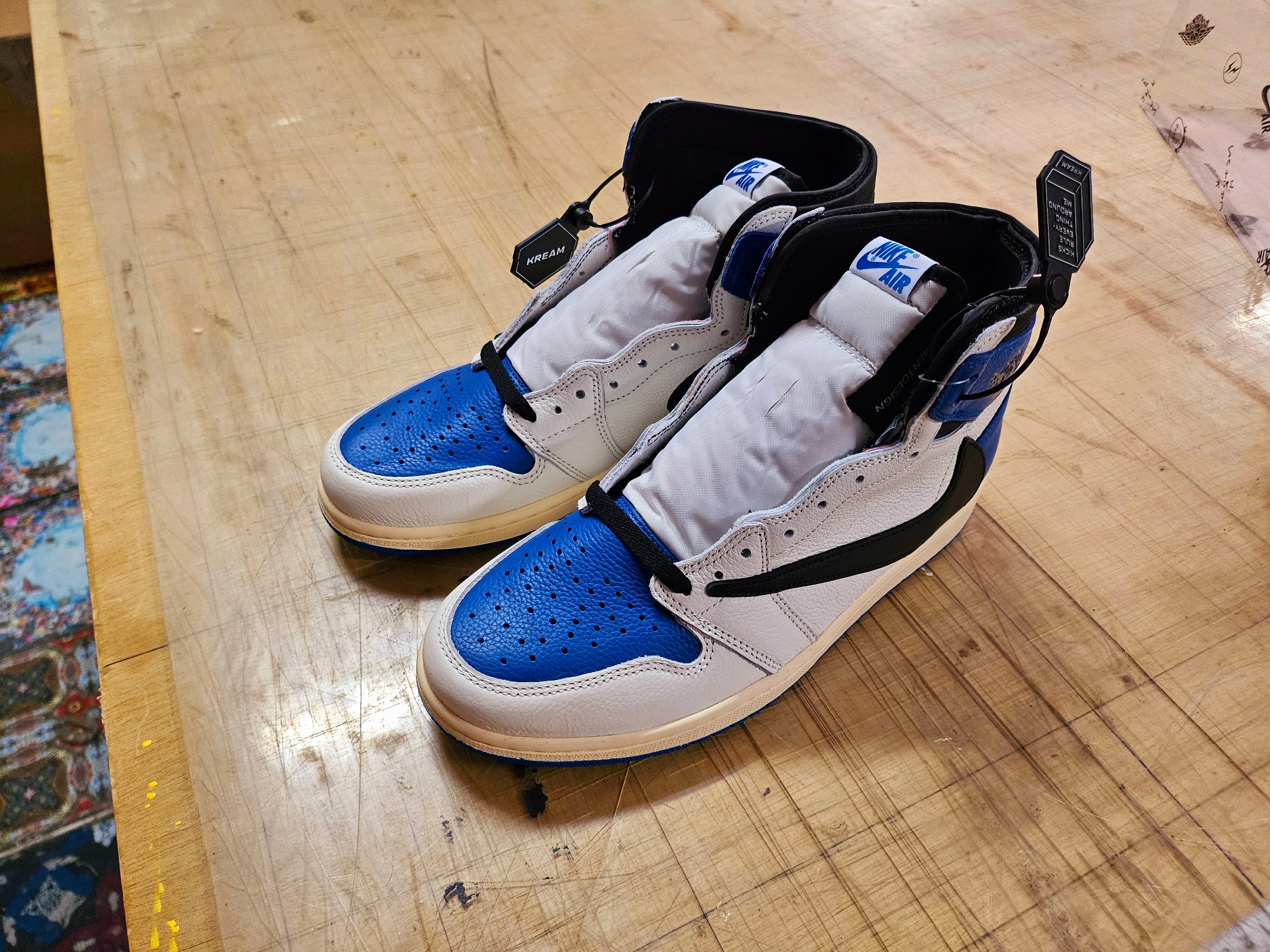 Jordan 1 x Travis Scott x Fragment Retro High OG SP Military Blue 착용 스타일