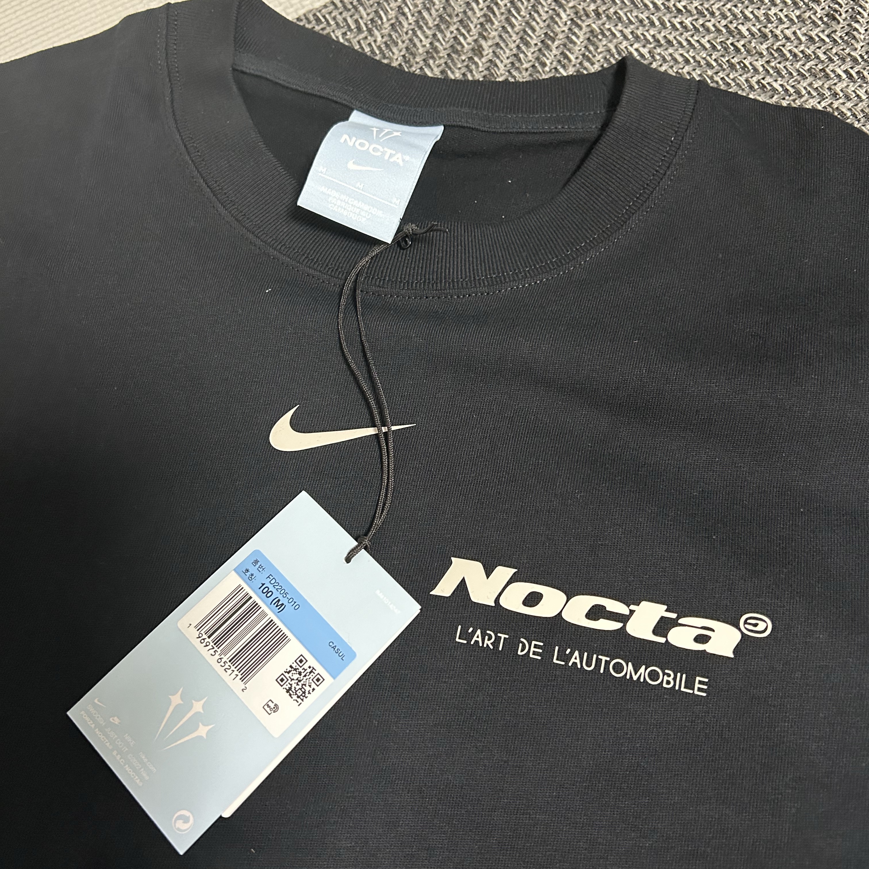 Nike x Drake Nocta x Kar L'Art De L'Automobile Burrow T-Shirt Black (FD2205-010) 착용 스타일