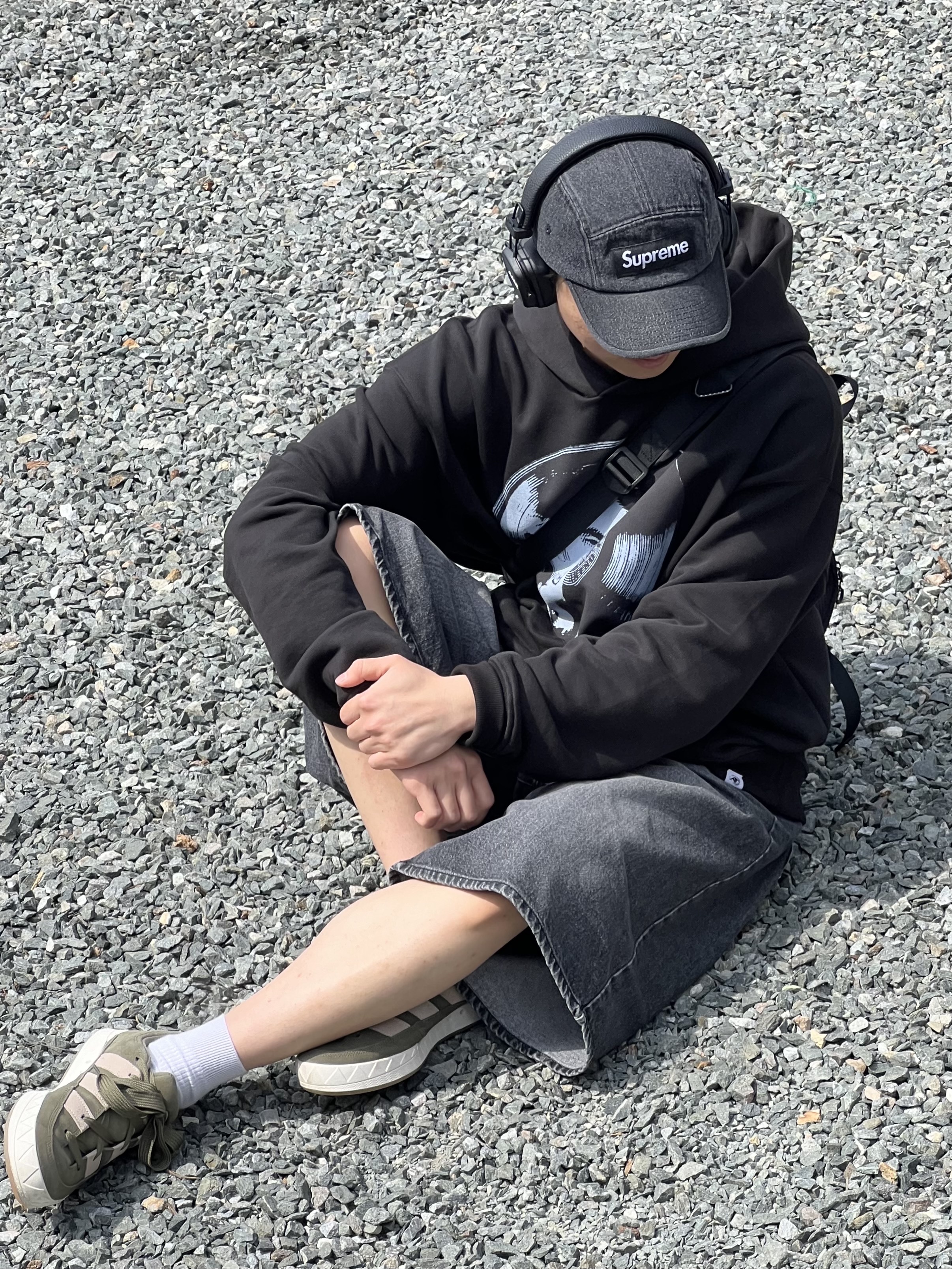 Supreme Denim Camp Cap Black - 24SS 착용 스타일 - 2