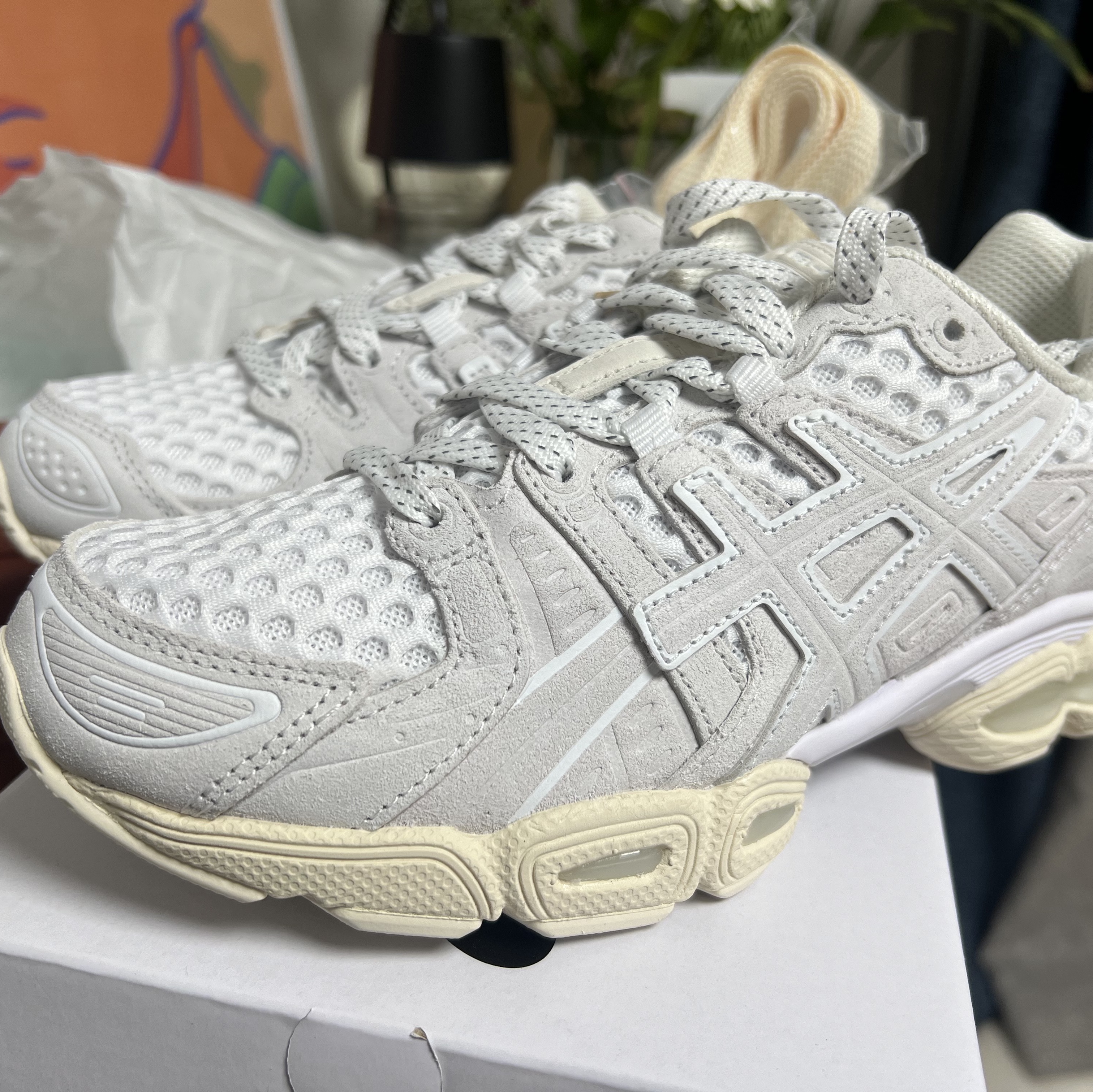 Asics x Ennoy Gel-Nimbus 9 White Cream 착용 스타일 - 2