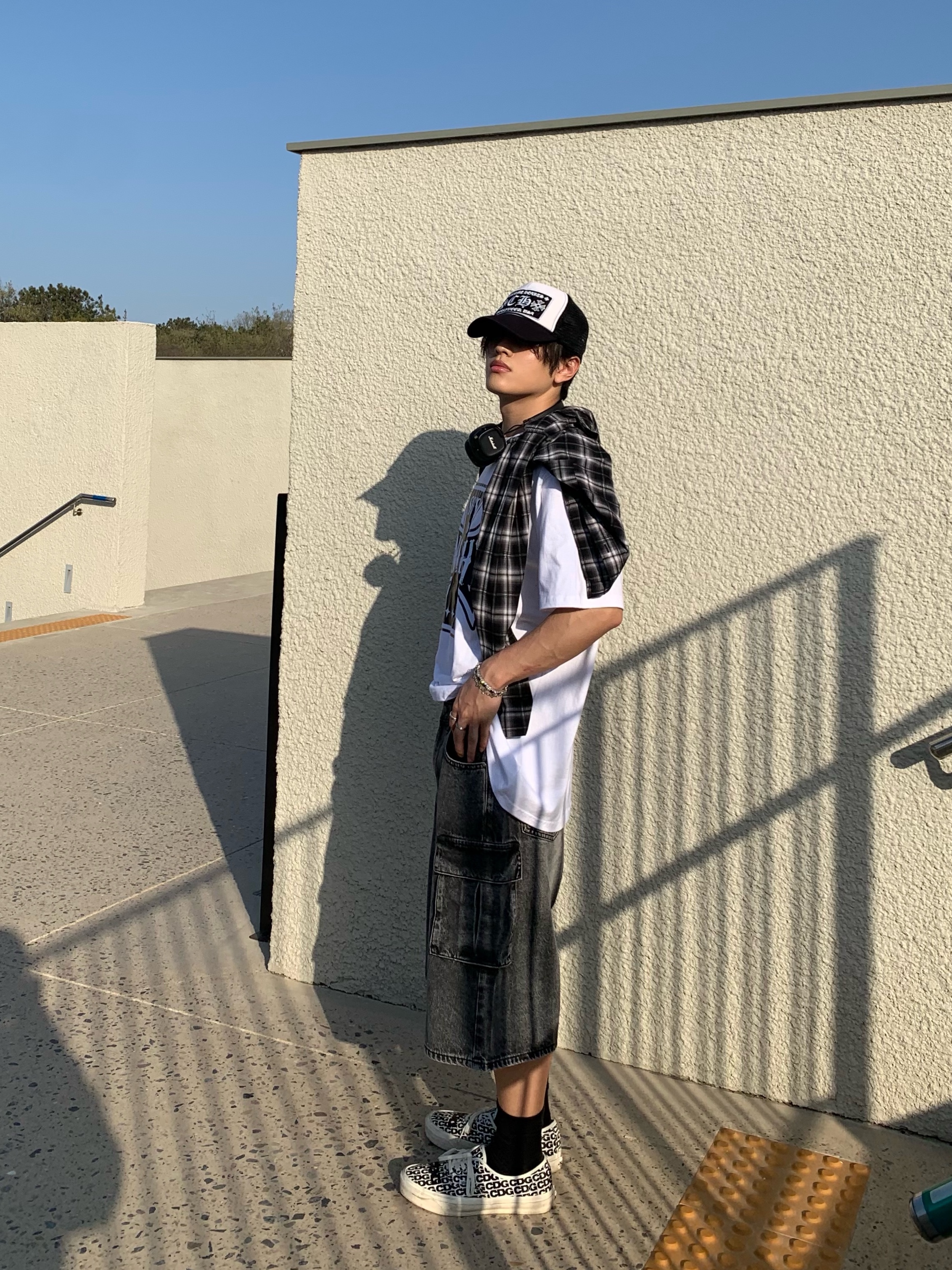 Vans Vault x CDG OG Authentic LX White Black 착용 스타일 - 1
