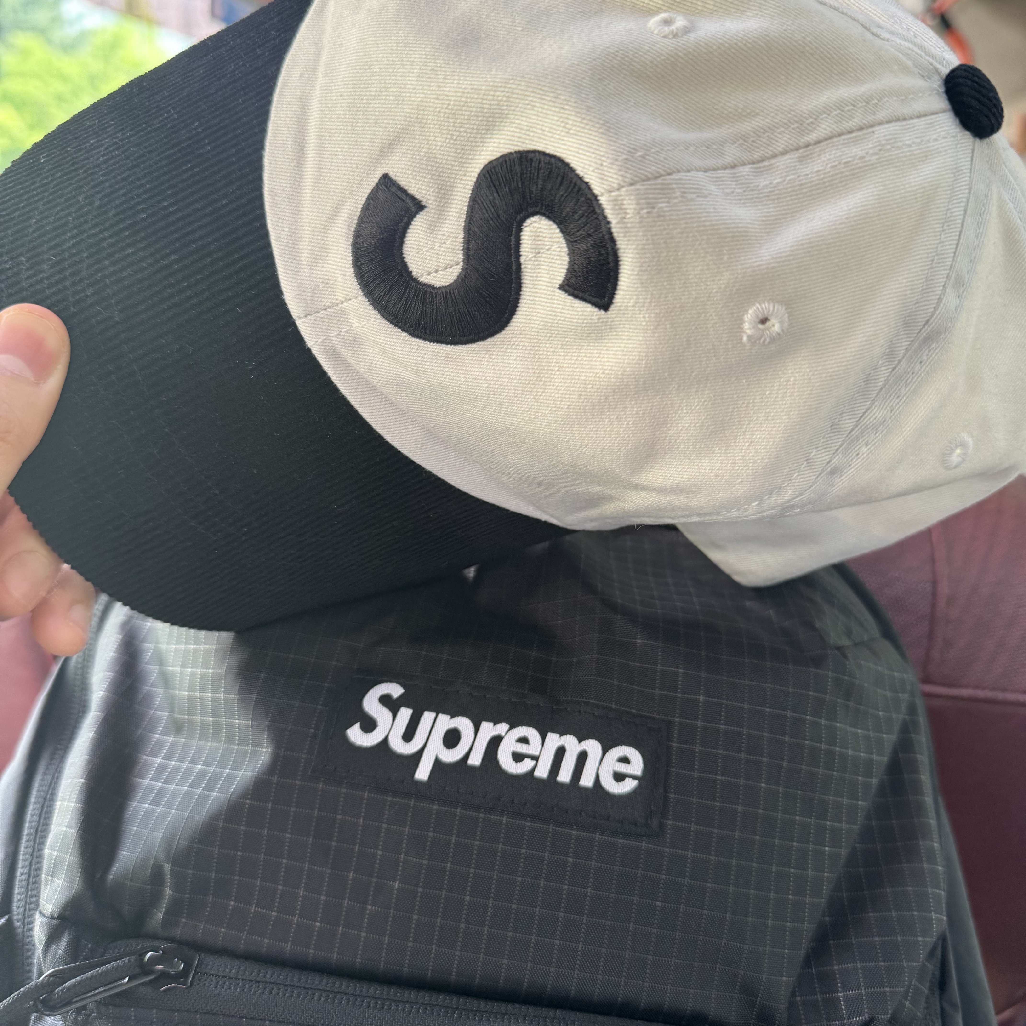 Supreme 2-Tone S Logo 6-Panel Stone - 24SS 착용 스타일