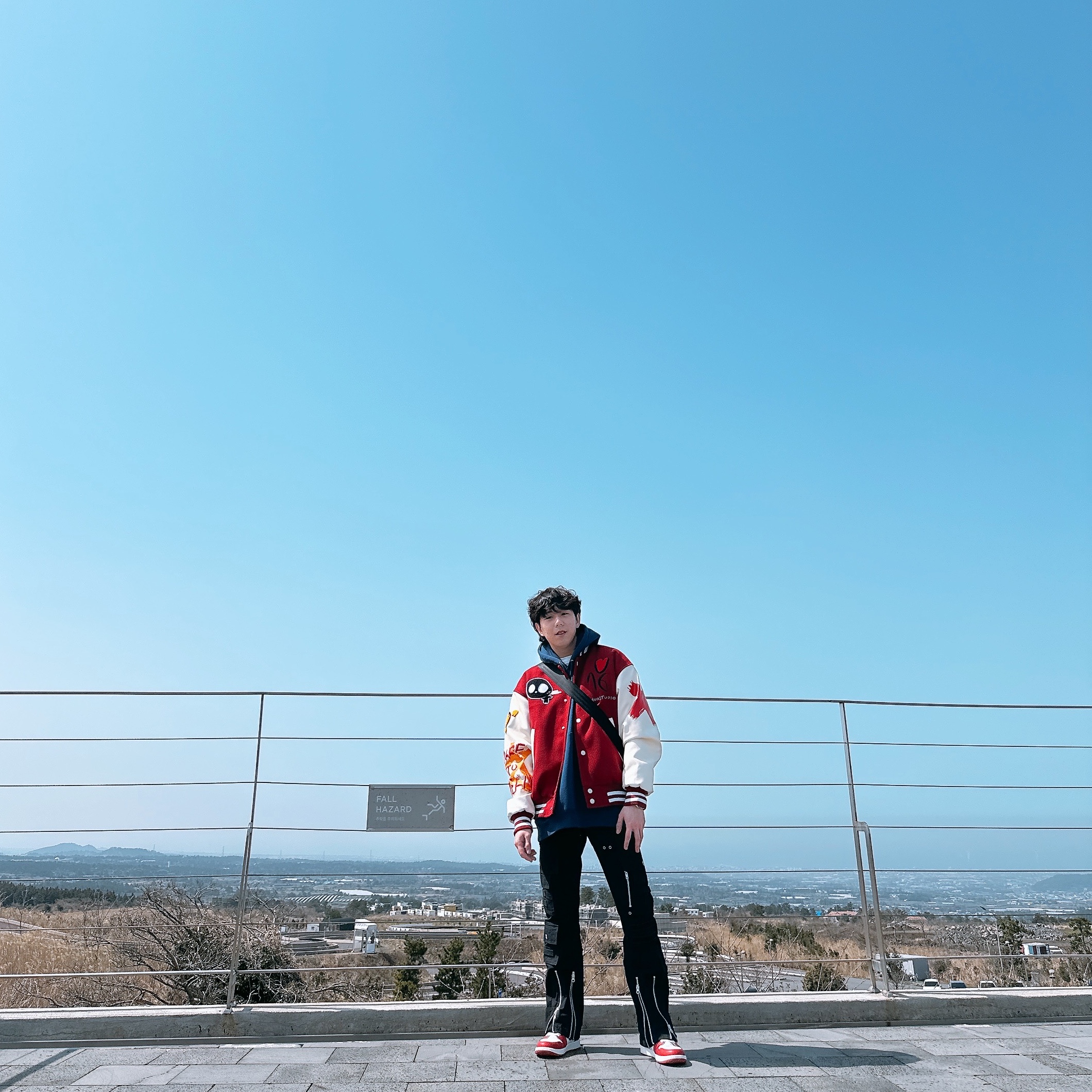 Jordan 1 Retro High OG Chicago 2022, IAB Studio x Obey Eyes Icon Hoodie Oceana 착용 스타일 - 1