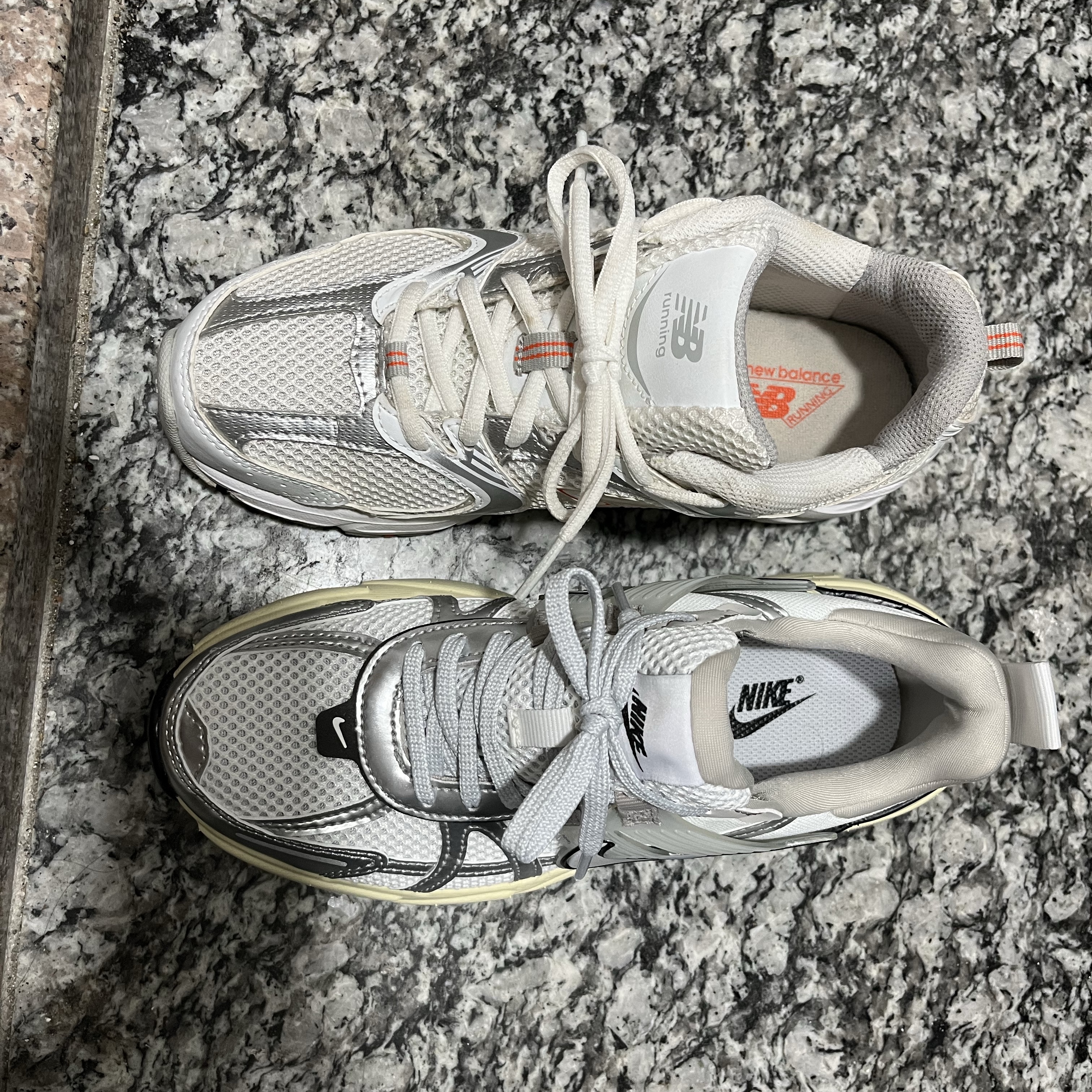 Nike V2K Run Summit White Metallic Silver 착용 스타일 - 2