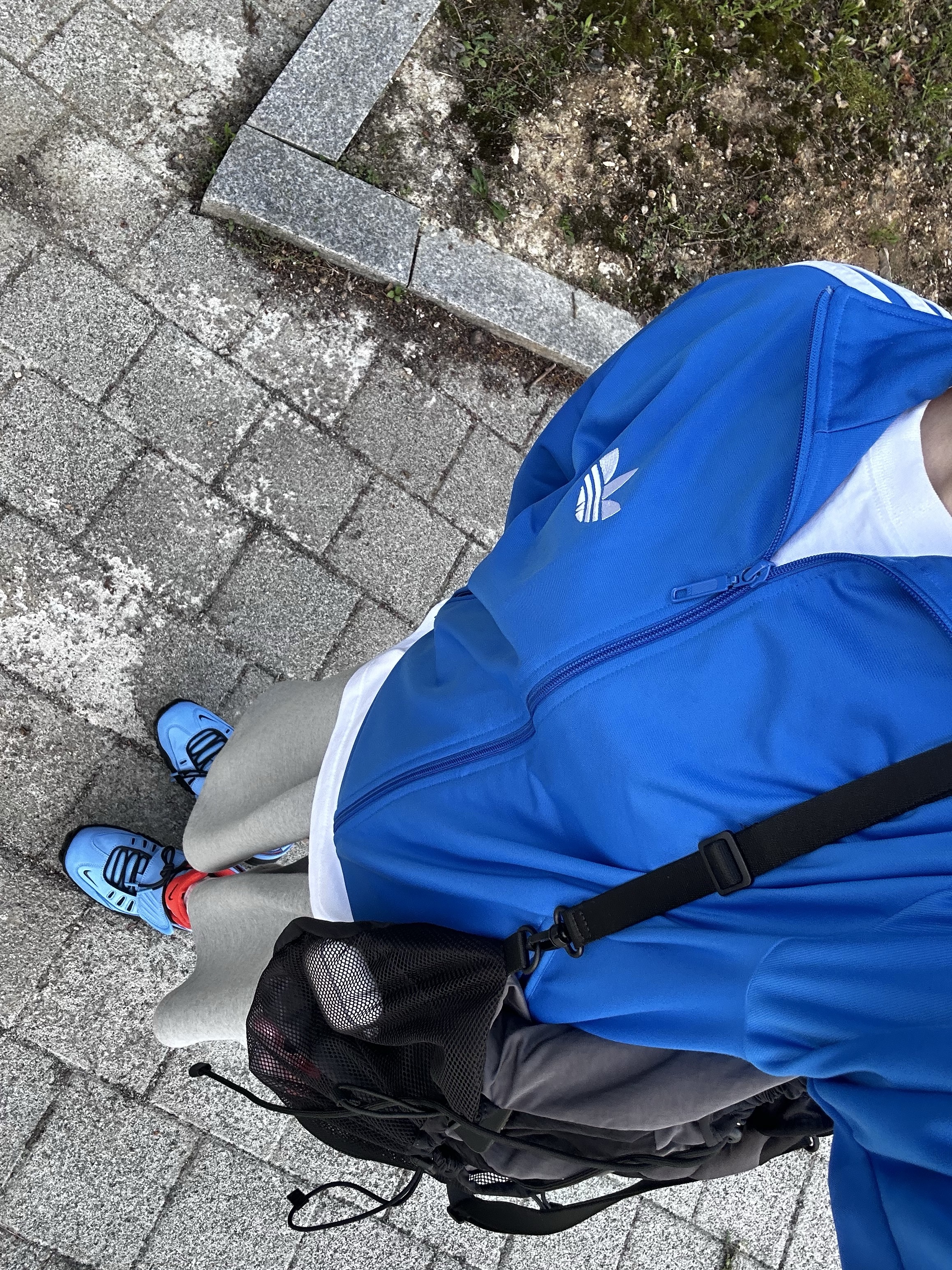 Nike x Ambush Air Adjust Force SP University Blue and Habanero Red, Adidas Superstar Core Black White 착용 스타일 - 1