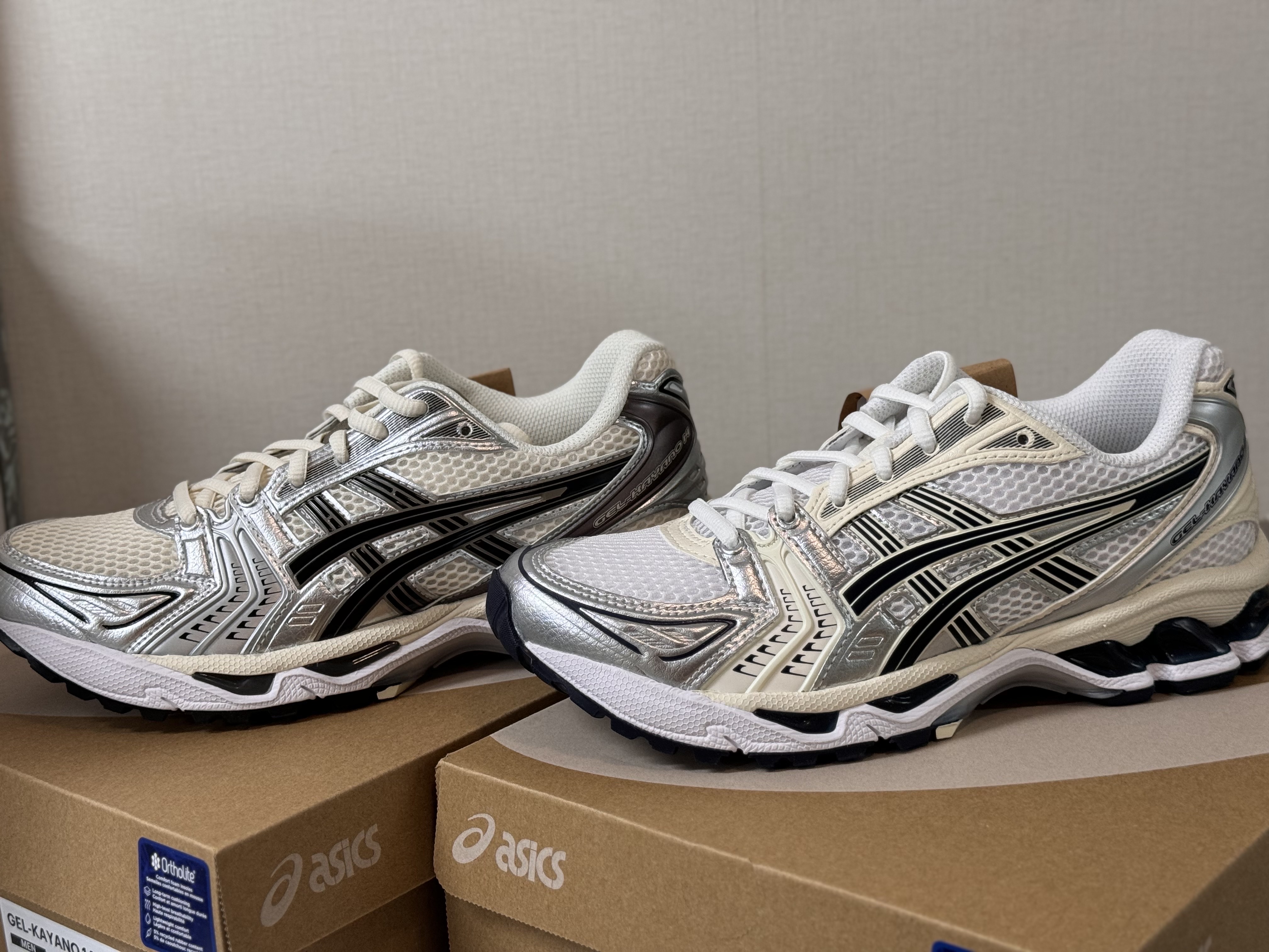 Asics Gel-Kayano 14 Cream Black, (W) Asics Gel-Kayano 14 White Midnight 착용 스타일