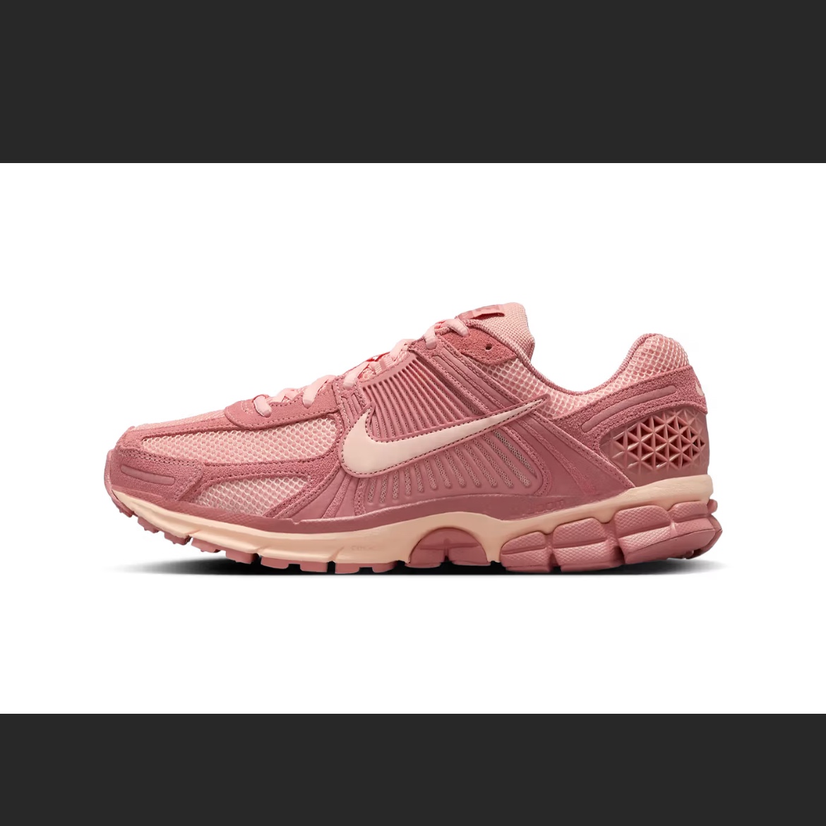 (W) Nike Zoom Vomero 5 Pink Foam Hot Punch, (W) Nike Zoom Vomero 5 Pink Foam Team Red 착용 스타일 - 2