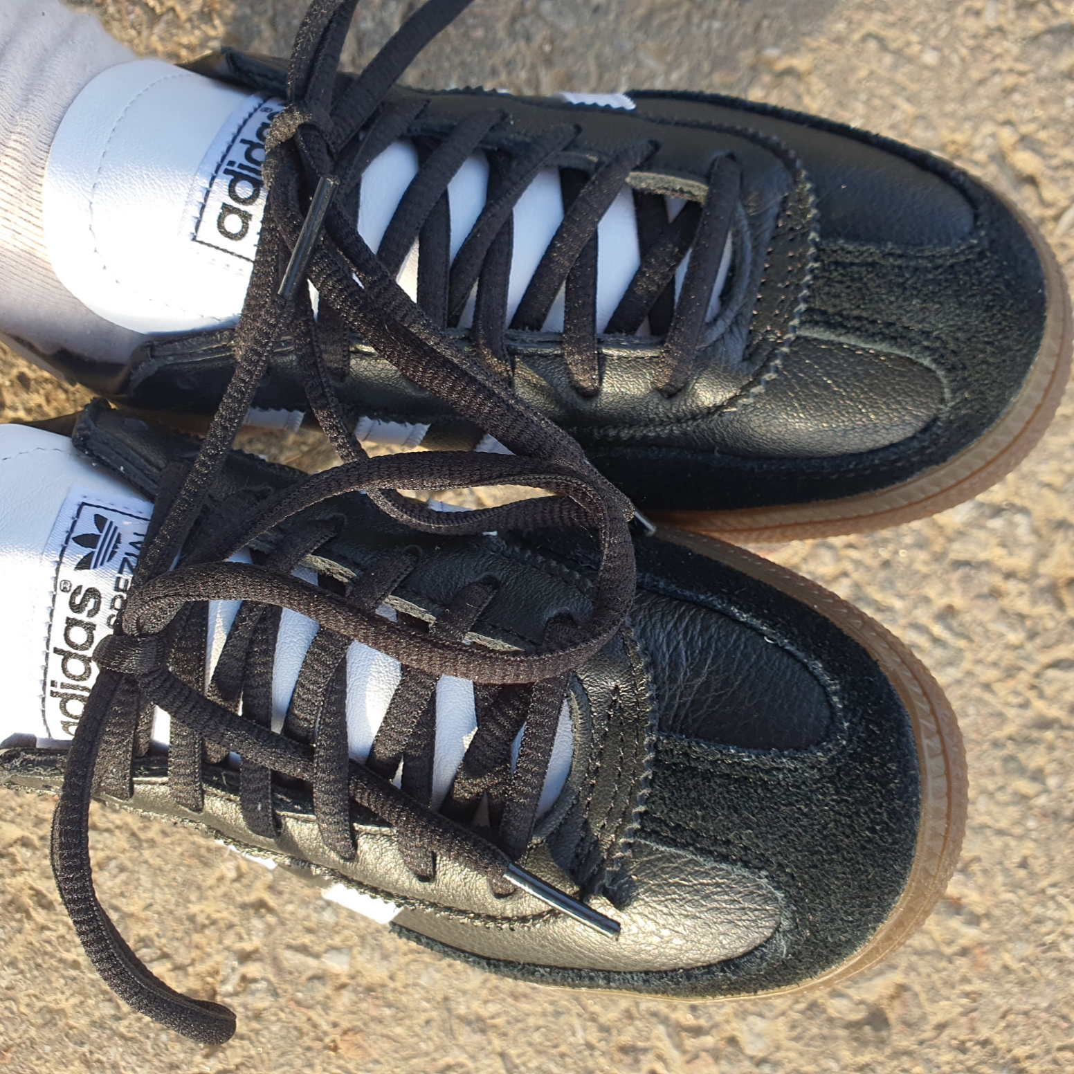 Adidas Spezial Handball Core Black White 착용 스타일
