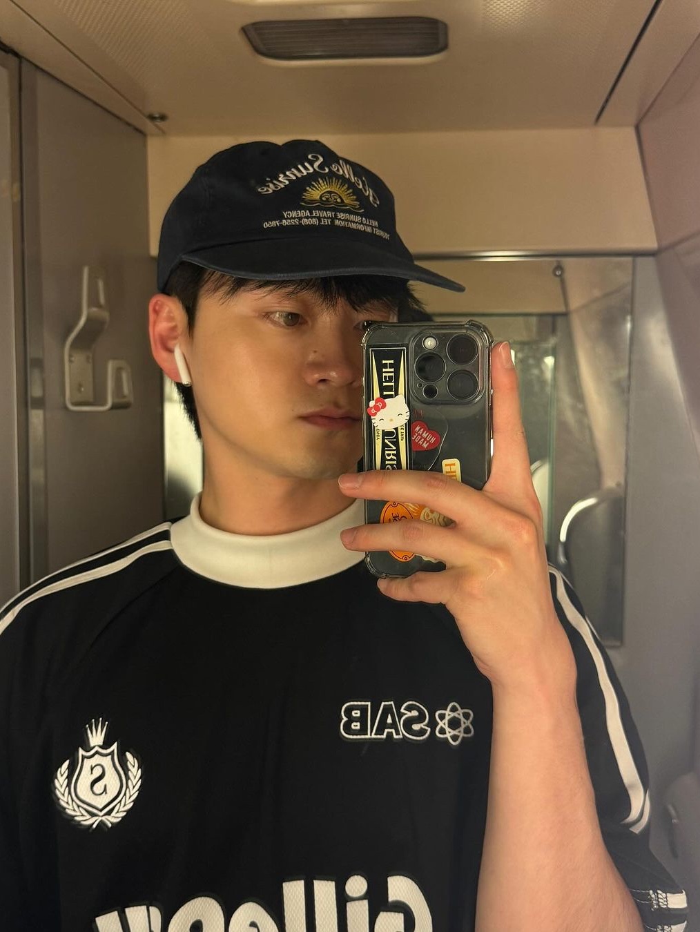 Hello Sunrise Travel Agency Logo 5Panel Cap Navy, Hello Sunrise Travel Agency Logo 5Panel Cap Sky Blue 착용 스타일