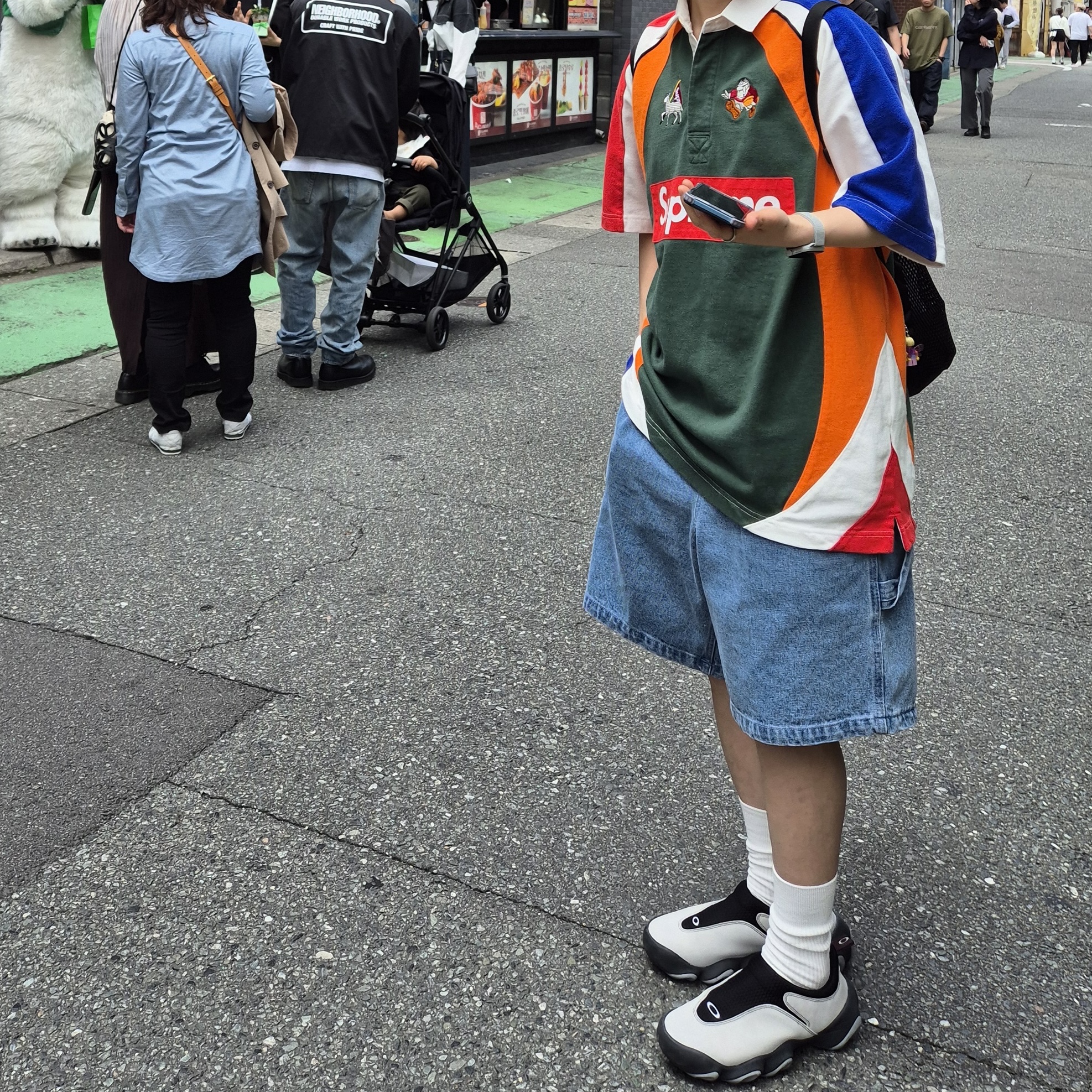 Supreme S/S Rugby Multicolor - 24SS, Supreme Mesh Small Backpack Black - 23SS 착용 스타일 - 1