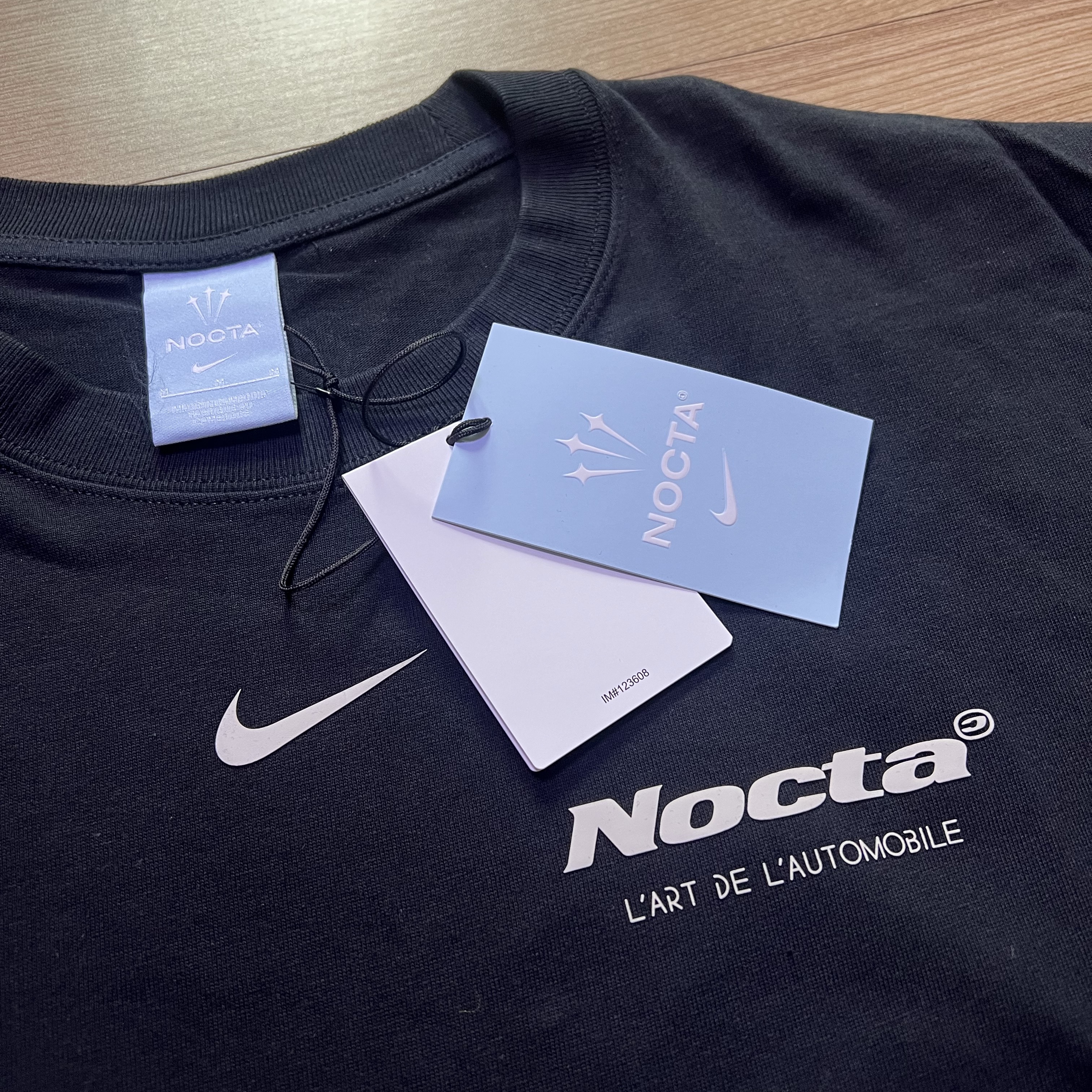 Nike x Drake Nocta x Kar L'Art De L'Automobile Burrow T-Shirt Black (FD2205-010) 착용 스타일