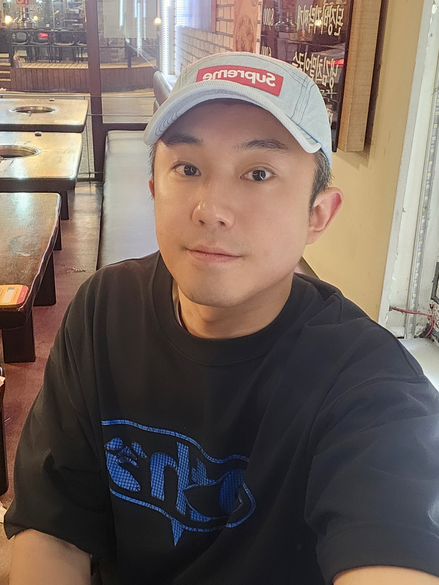 Supreme Denim Camp Cap Washed Blue - 22FW, Nike x Off-White NRG T-Shirt Black - Asia 착용 스타일 - 2
