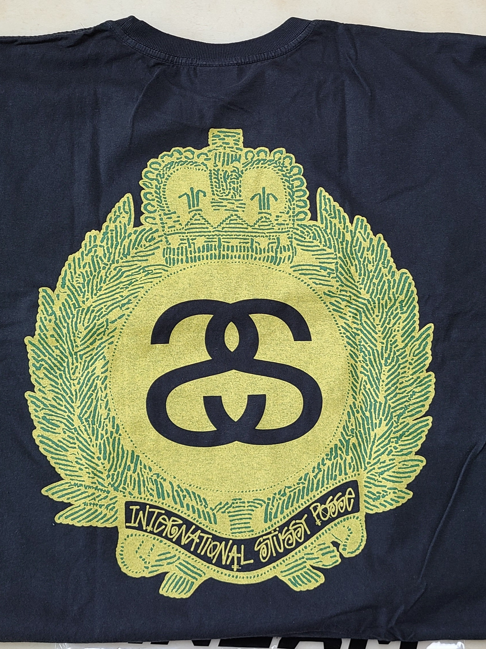 Stussy Crown Wreath Pigment Dyed T-Shirt Black 착용 스타일 - 3