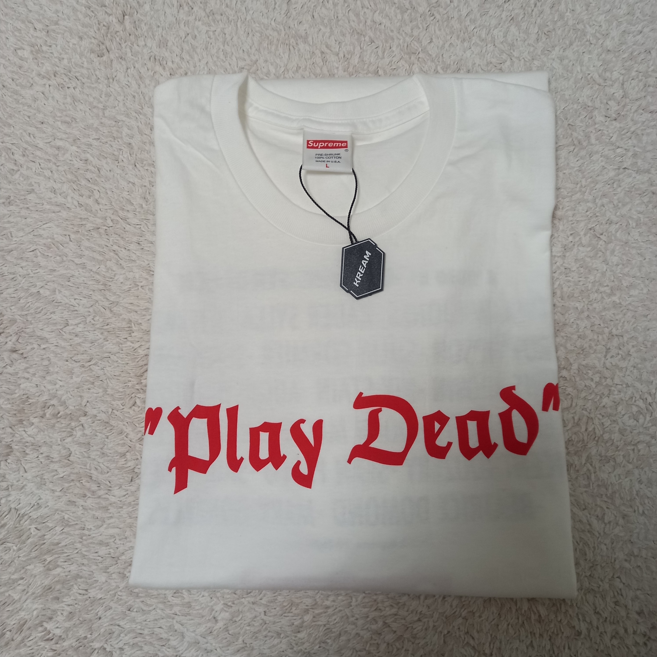 Supreme Play Dead T-Shirt White - 22FW, Supreme 2-Tone S Logo 6-Panel Stone - 24SS 착용 스타일 - 6
