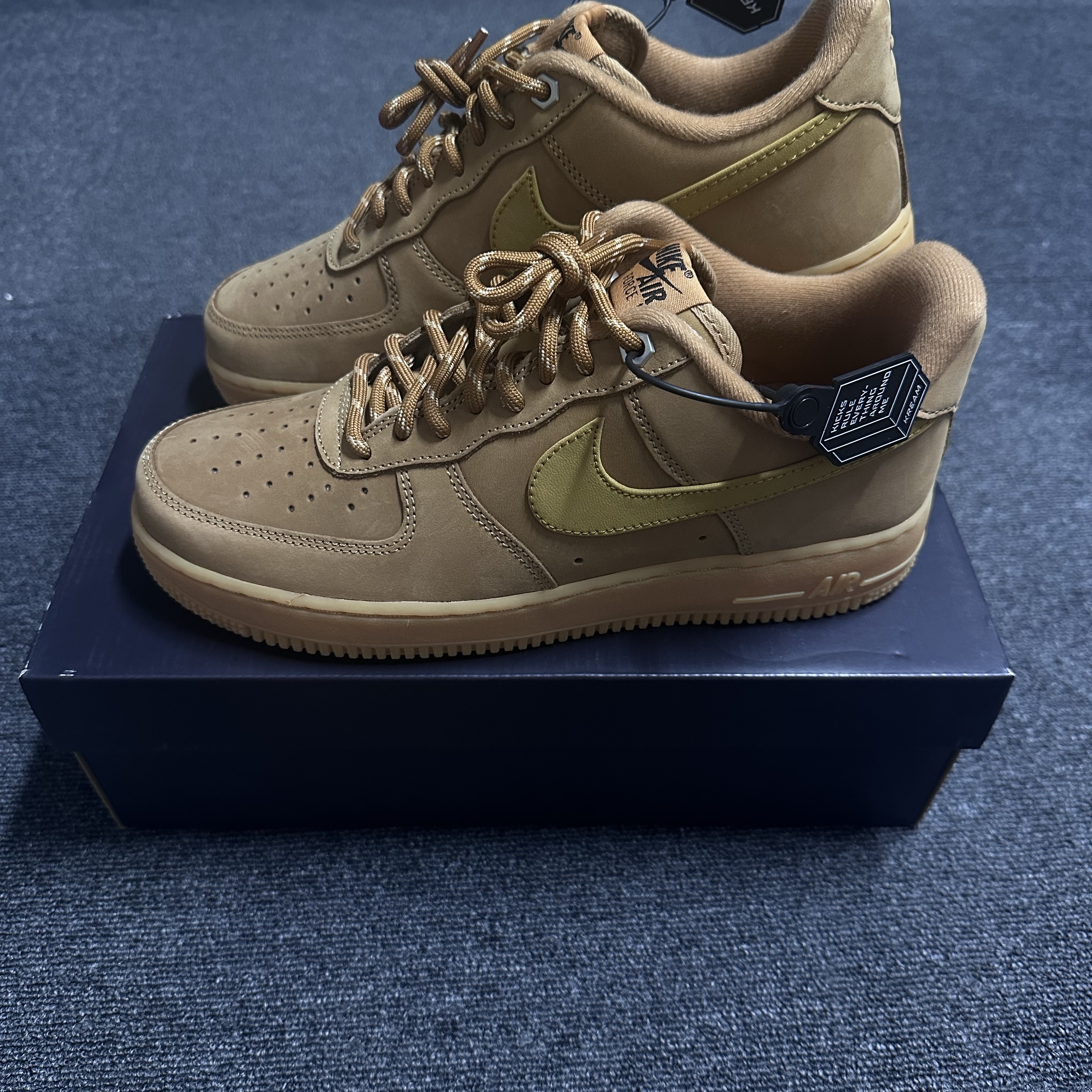 Nike Air Force 1 '07 WB Flax 착용 스타일