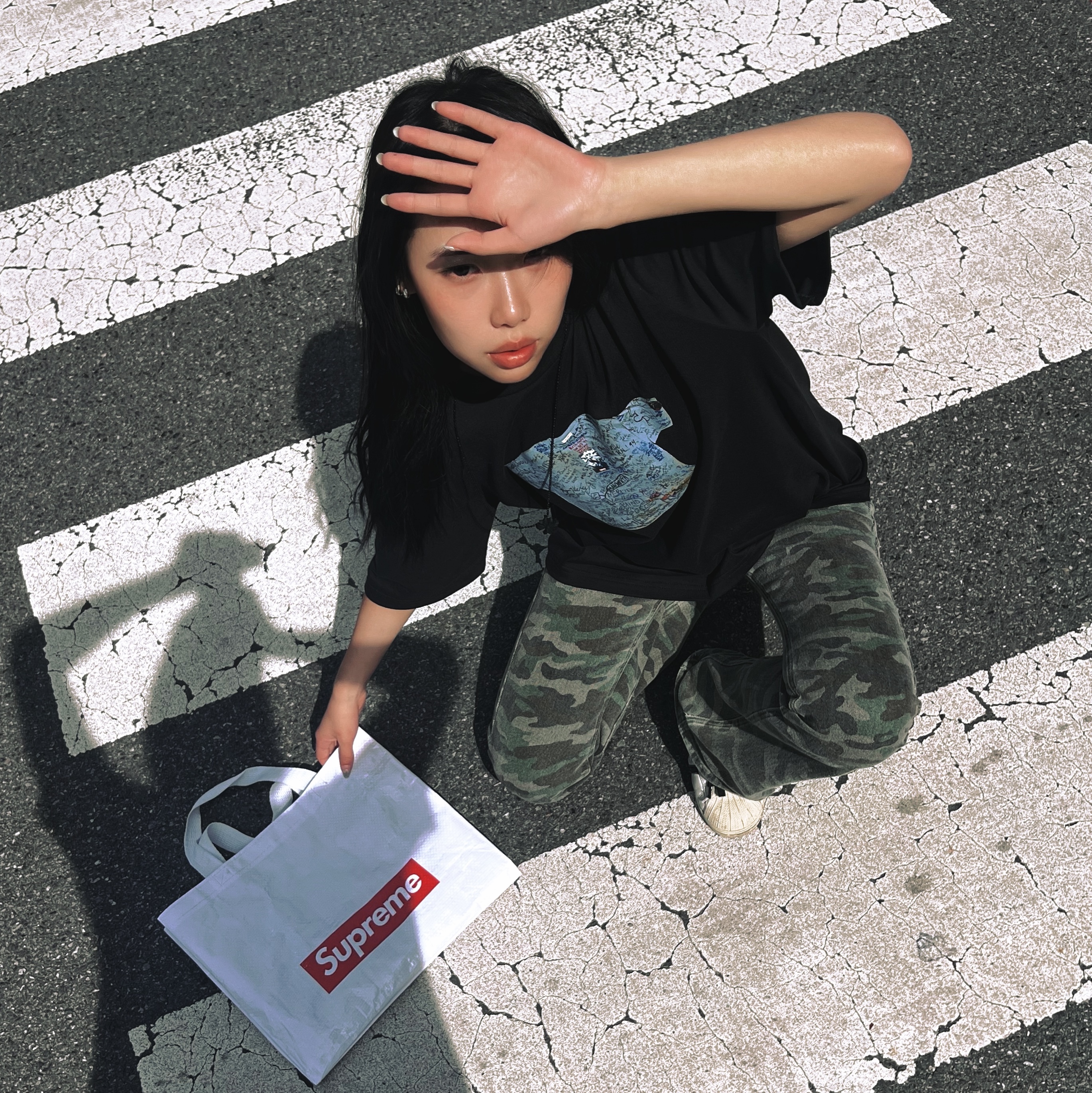 Supreme First T-Shirt Black - 24SS 착용 스타일 - 1
