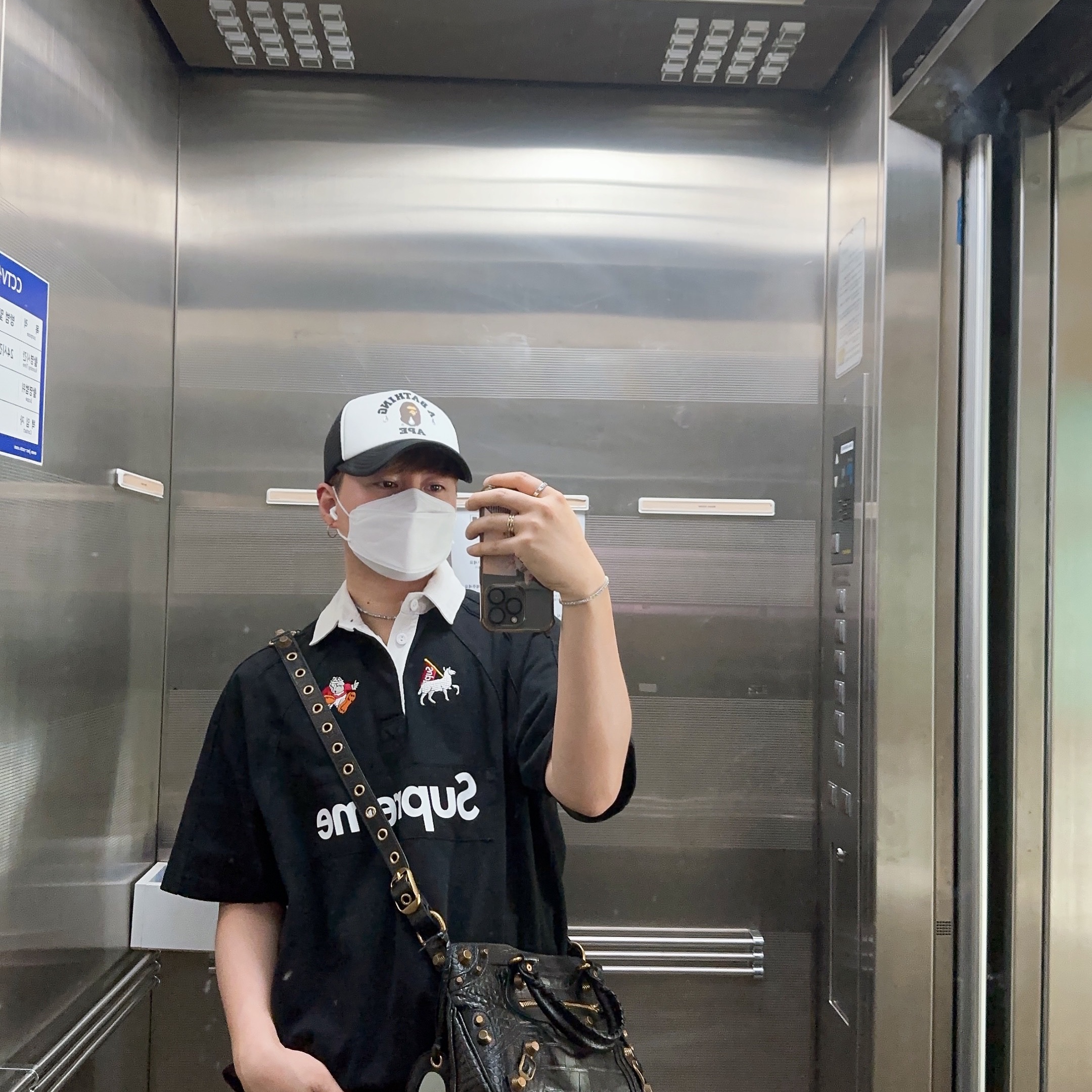 BAPE College Mesh Cap Black 착용 스타일 - 2