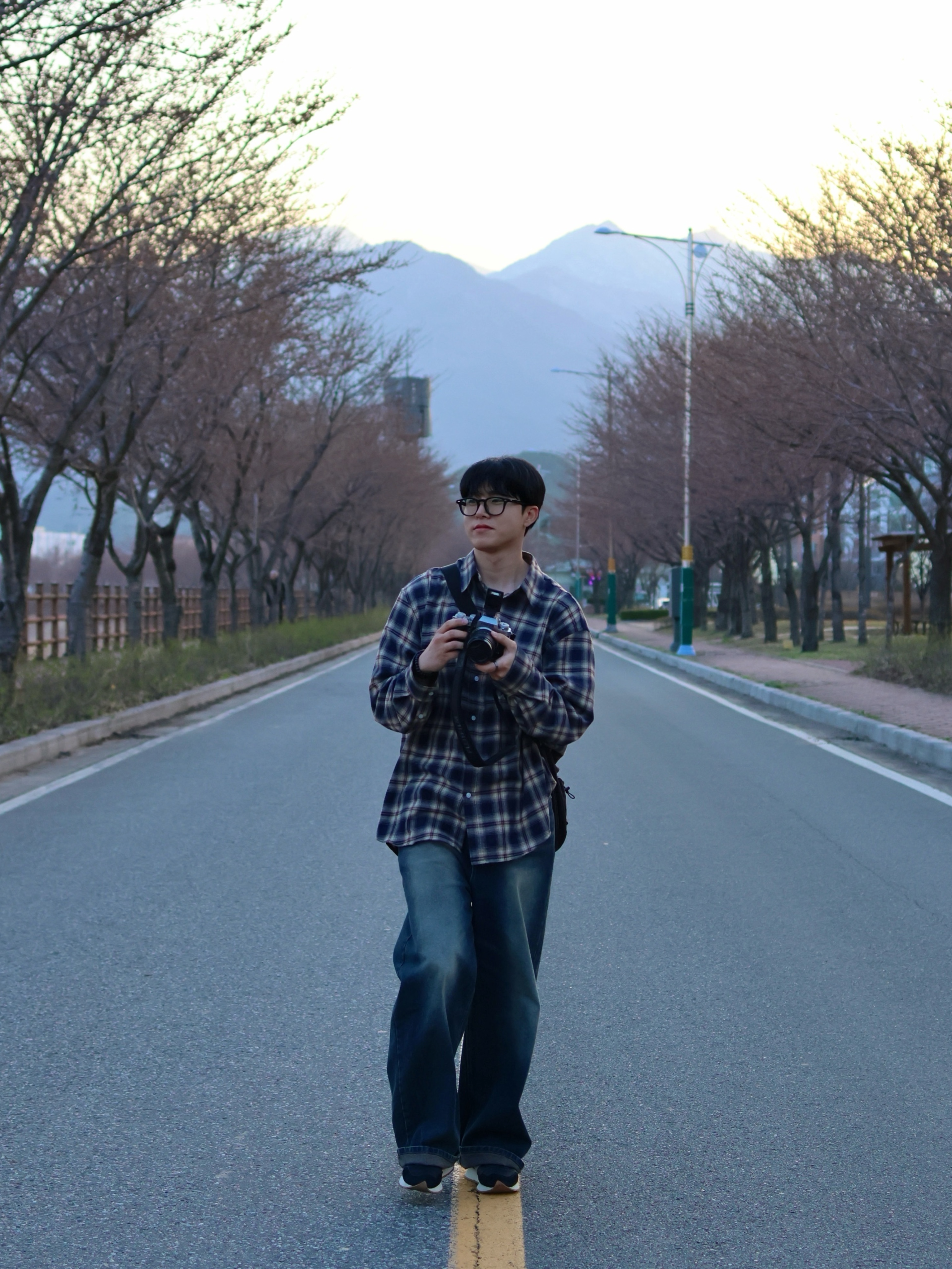 New Balance 237 Black Ivory, Fujifilm X100VI Silver (Korean Ver.) 착용 스타일 - 4