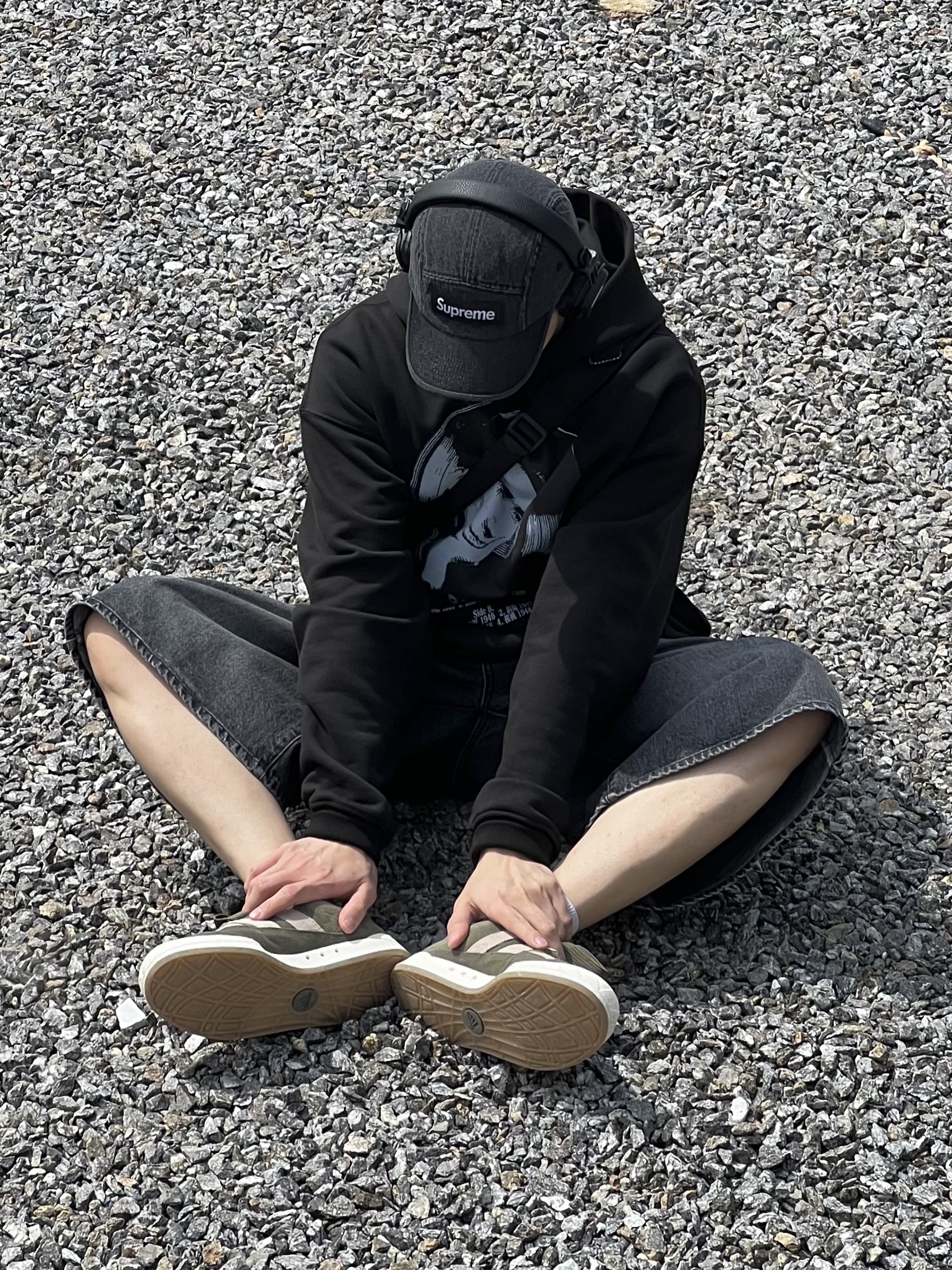 Supreme Denim Camp Cap Black - 24SS 착용 스타일 - 3