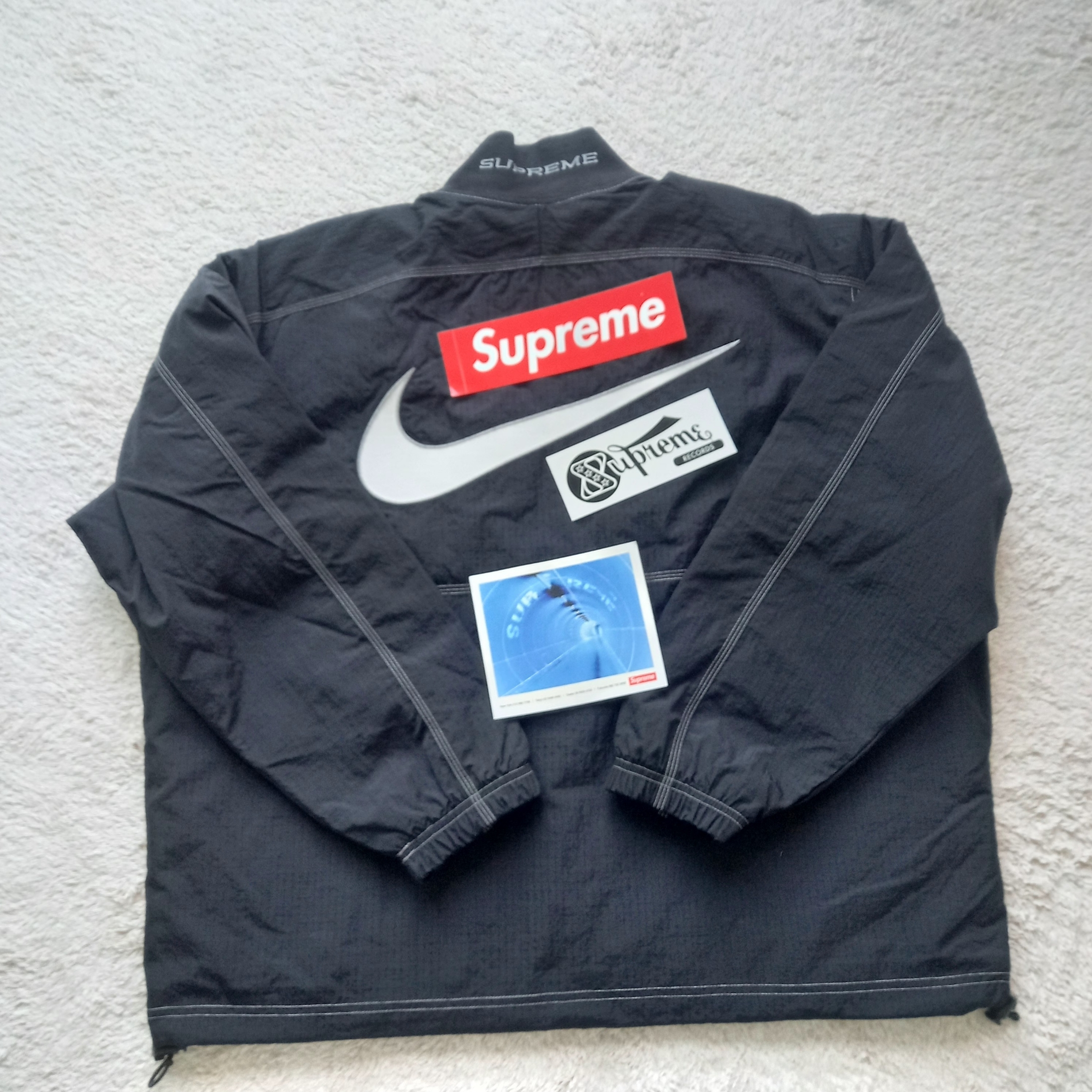 Supreme x Nike Ripstop Pullover Black - 24SS, Supreme Cordura Ripstop S Logo 6-Panel Black - 23SS 착용 스타일 - 4