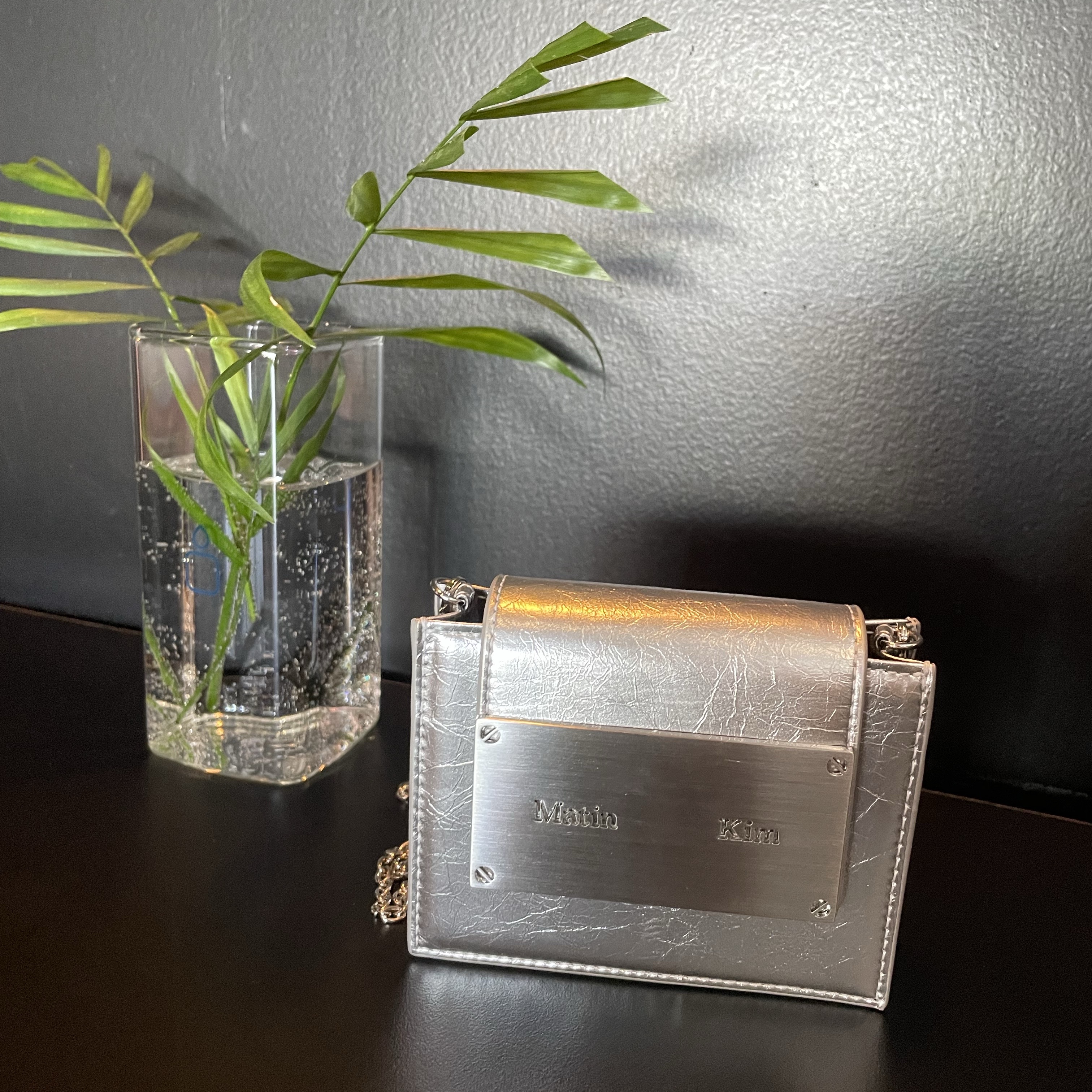 Matin Kim Accordion Mini Bag Silver 착용 스타일