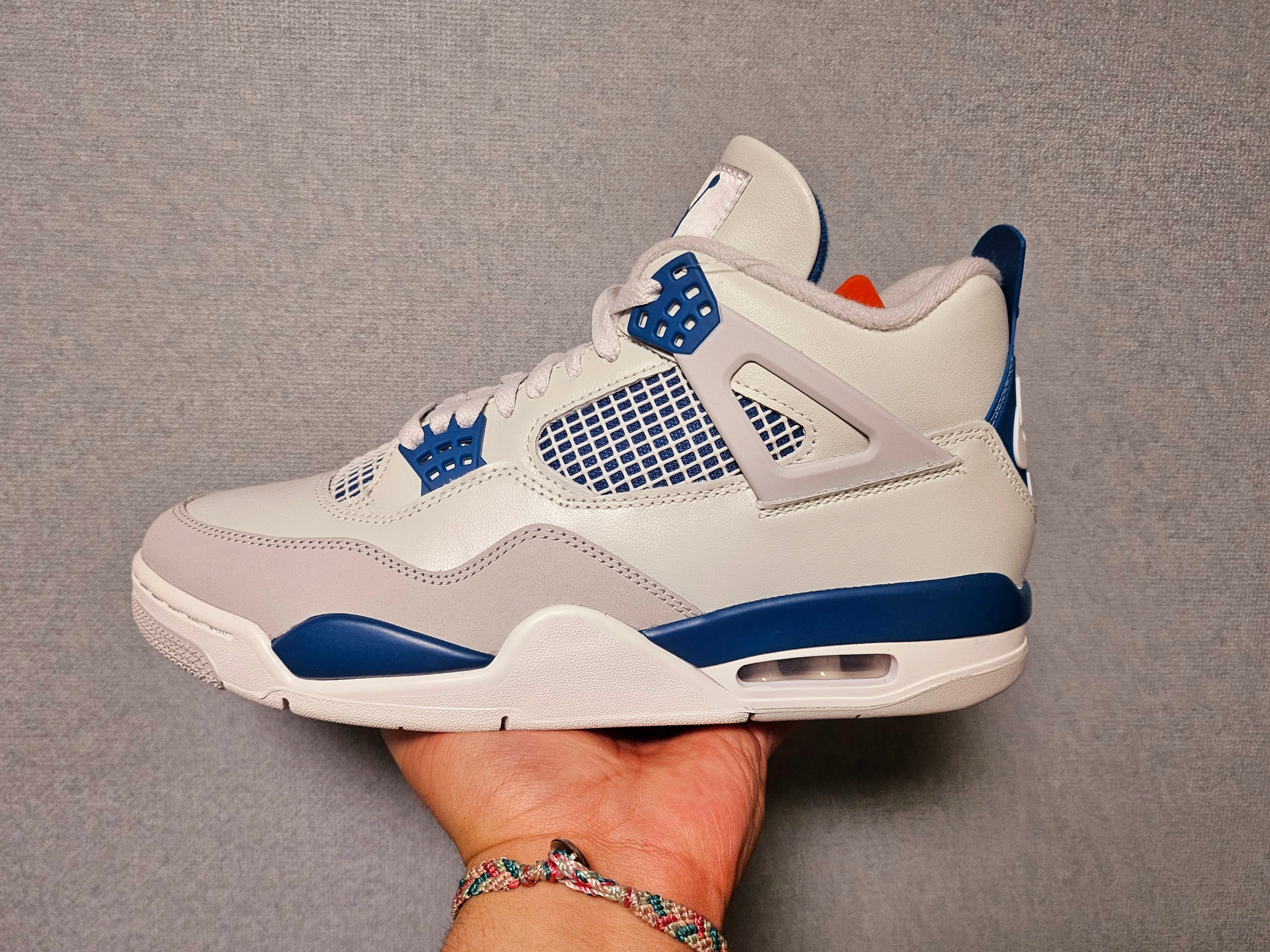 Jordan 4 Retro Industrial Blue 착용 스타일 - 2