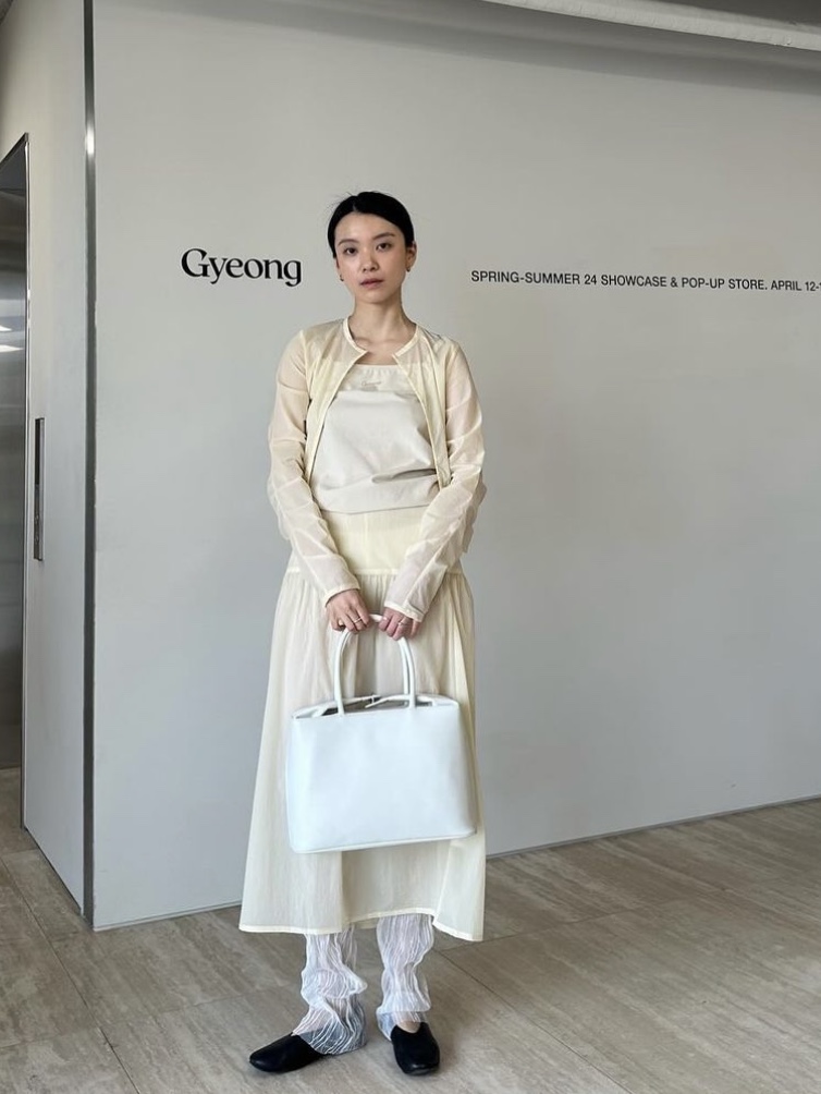 Gyeong Mix Sleeveless Beige, Gyeong Mix Sleeveless Black 착용 스타일
