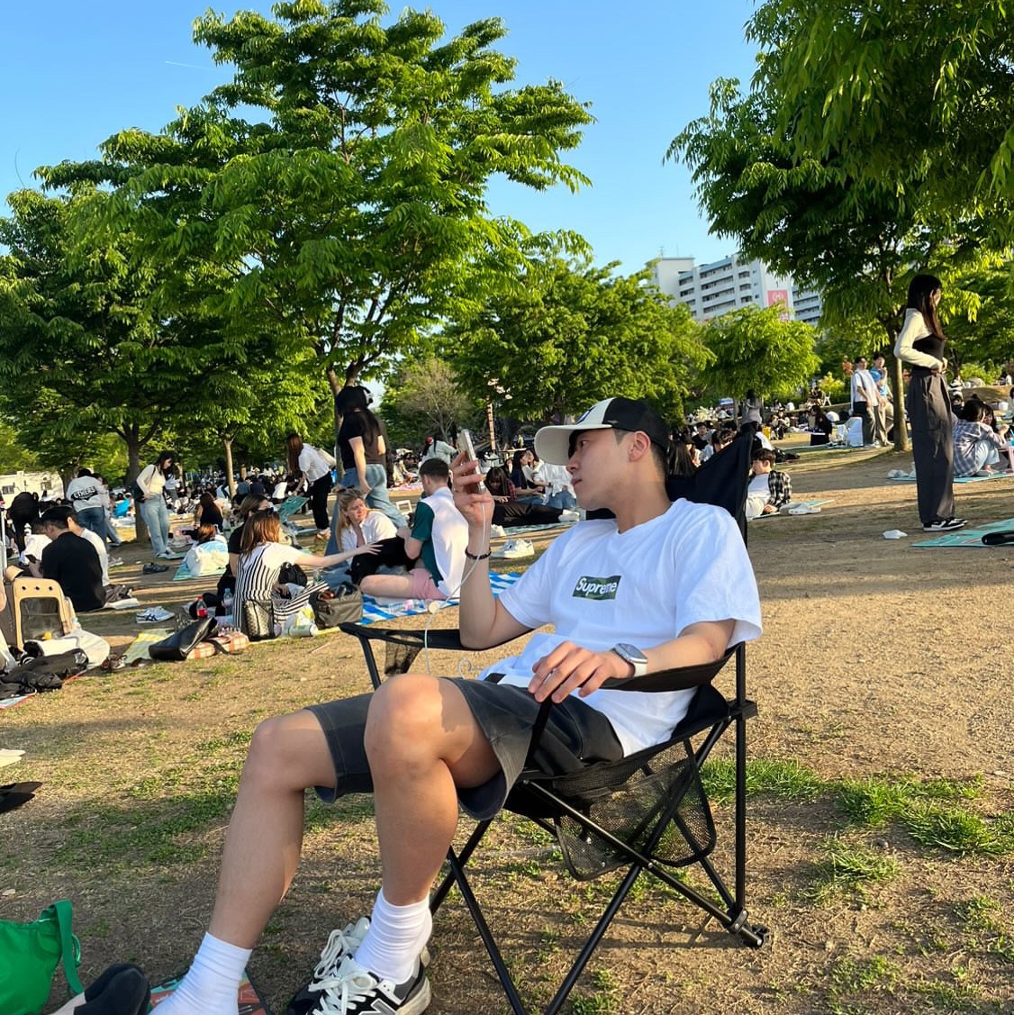 Supreme Box Logo T-Shirt White - 23FW, Supreme Small Box T-Shirt White - 24SS 착용 스타일 - 1