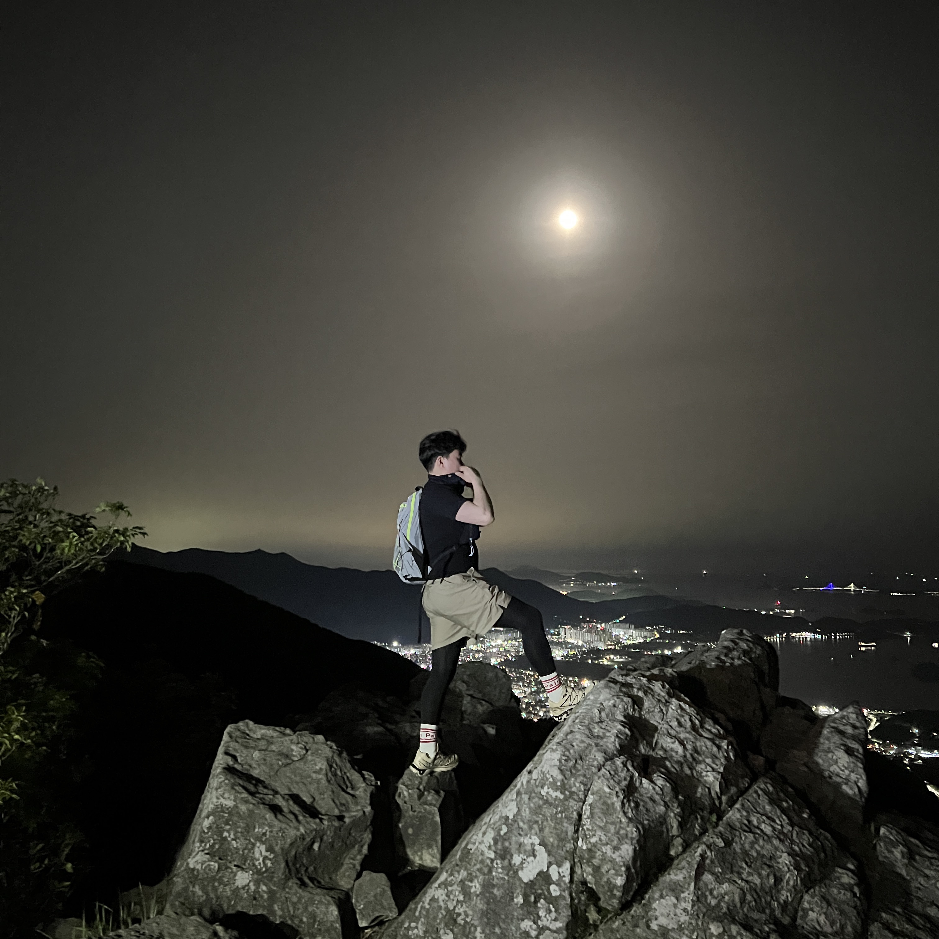 Arc'teryx Aerios 15 Backpack Pixel, Salomon XT-6 GTX Safari Black 착용 스타일