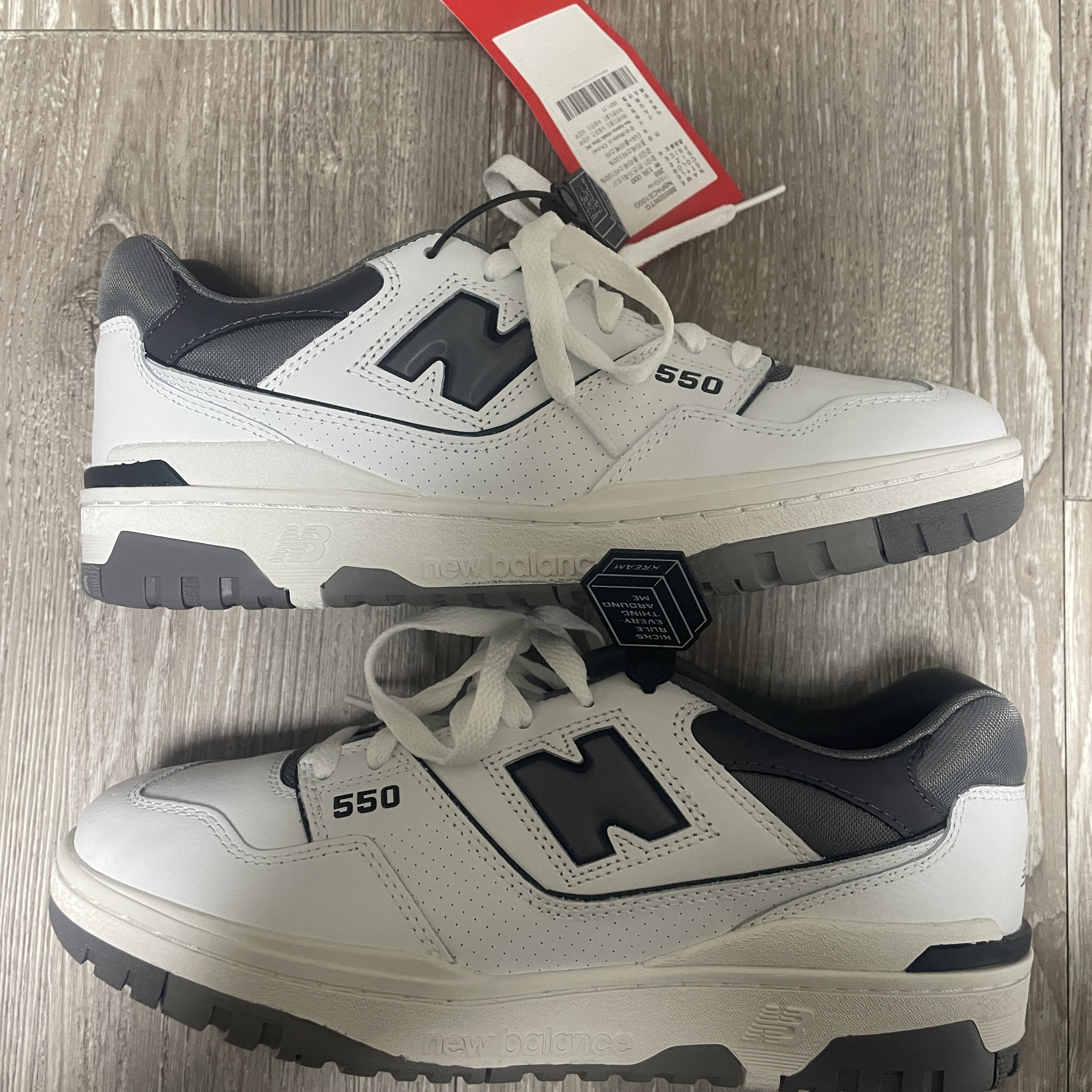 New Balance 550 White Grey Dark Grey - 2E Wide 착용 스타일