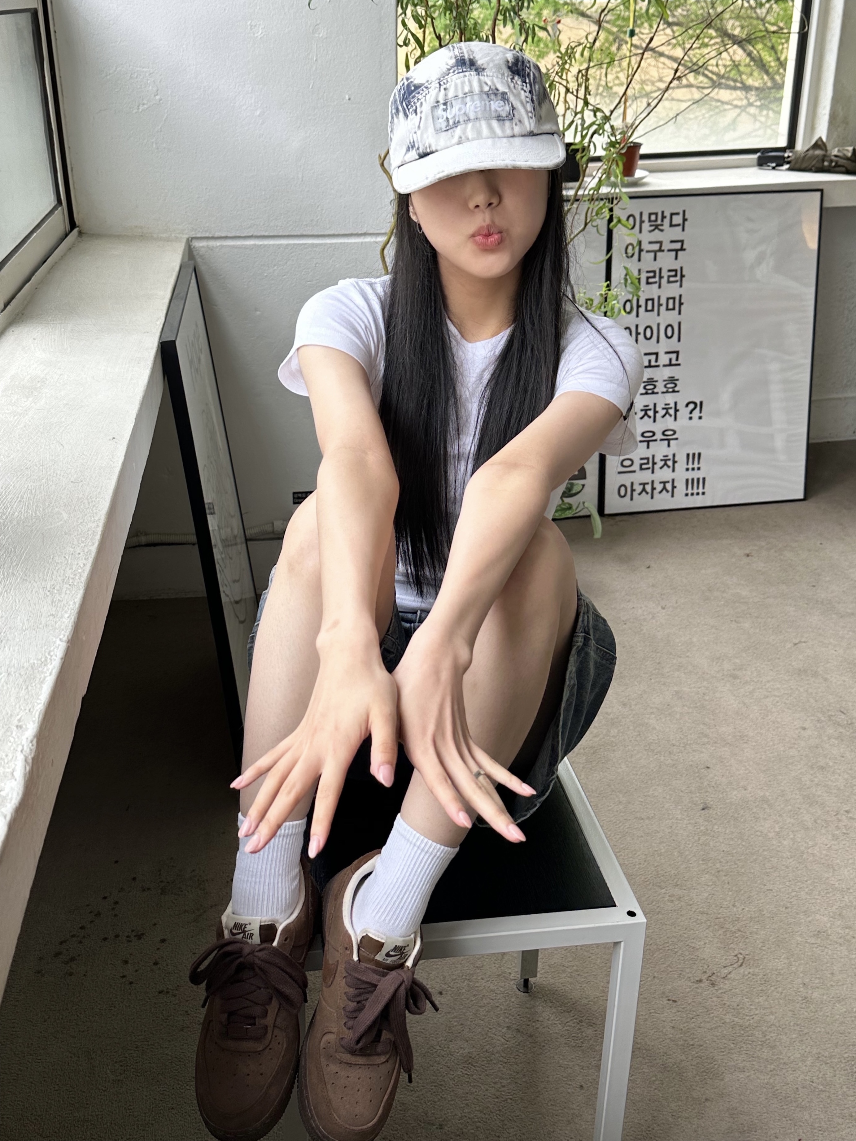 Supreme Bleached Chino Camp Cap Navy - 24SS, (W) Nike Air Force 1 '07 Cacao Wow 착용 스타일