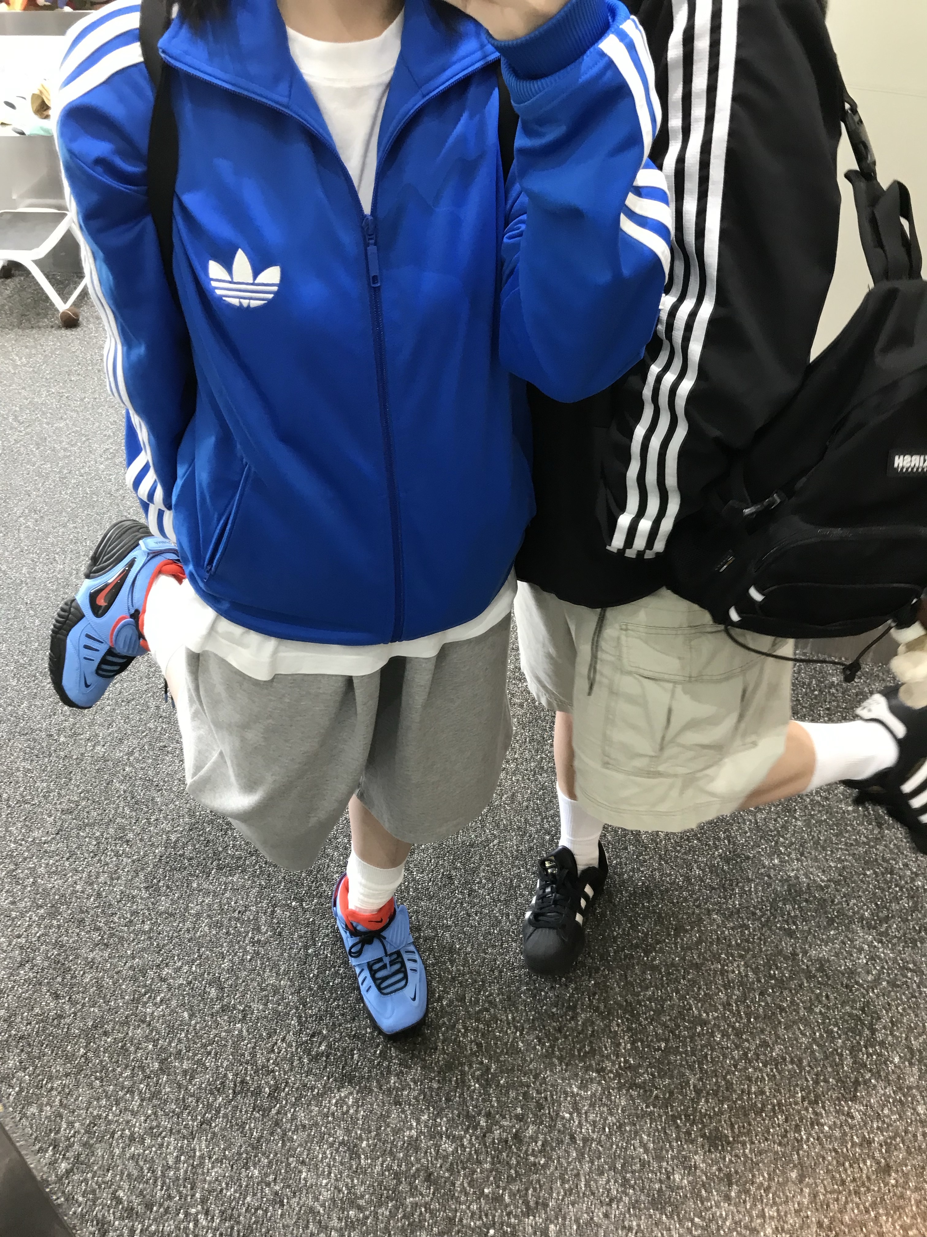 Nike x Ambush Air Adjust Force SP University Blue and Habanero Red, Adidas Superstar Core Black White 착용 스타일 - 5
