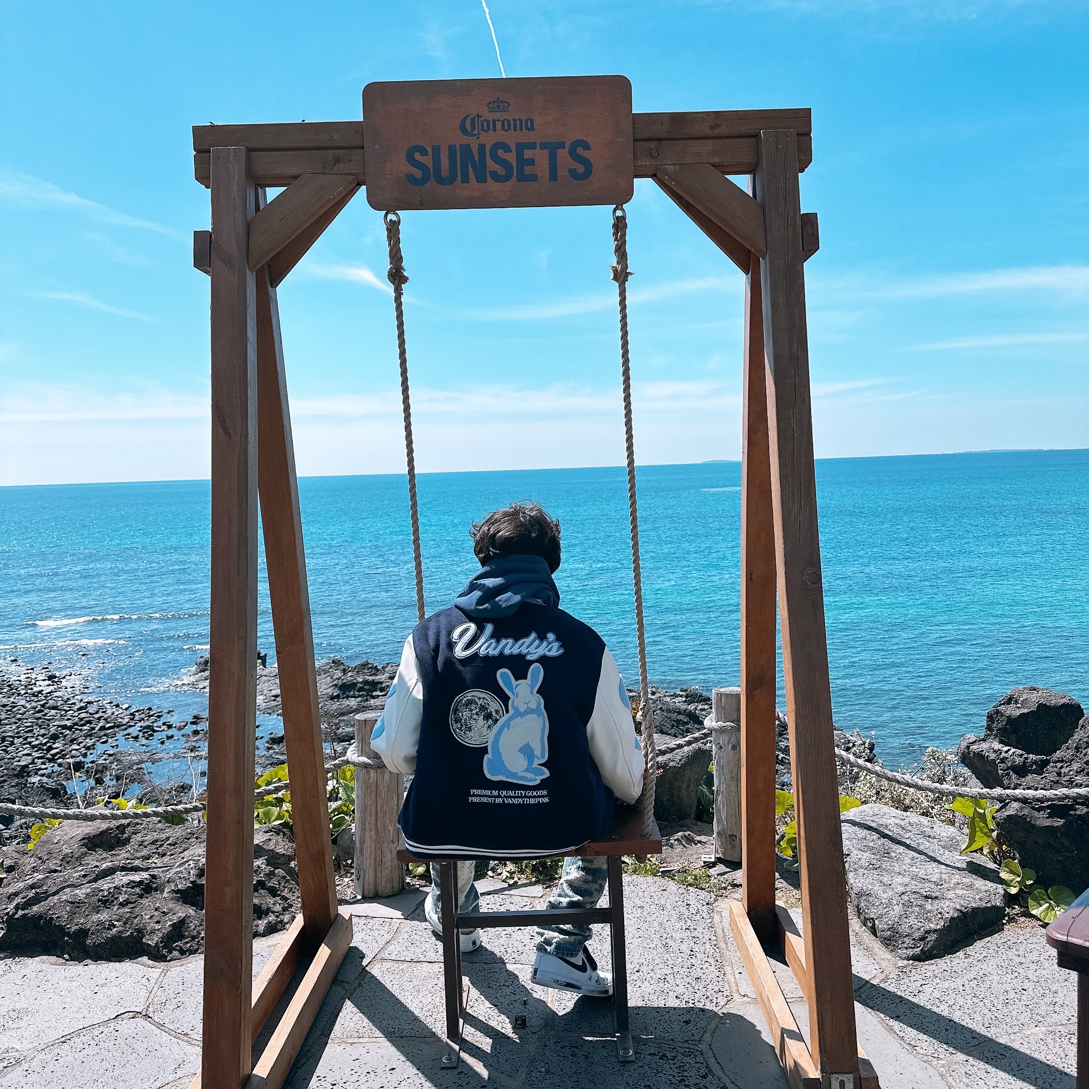 Jordan 1 Retro High OG Chicago 2022, IAB Studio x Obey Eyes Icon Hoodie Oceana 착용 스타일 - 2