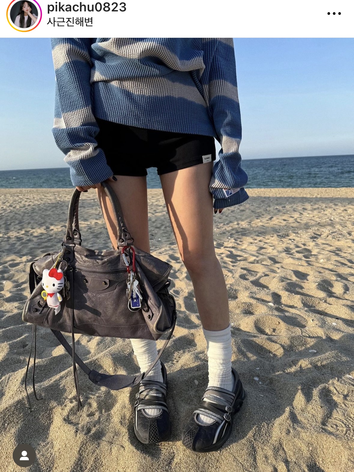 (W) Asics x Kiko Kostadinov x Heaven by Marc Jacobs Gel-Lokros Graphite Grey Gunmetal 착용 스타일 - 4