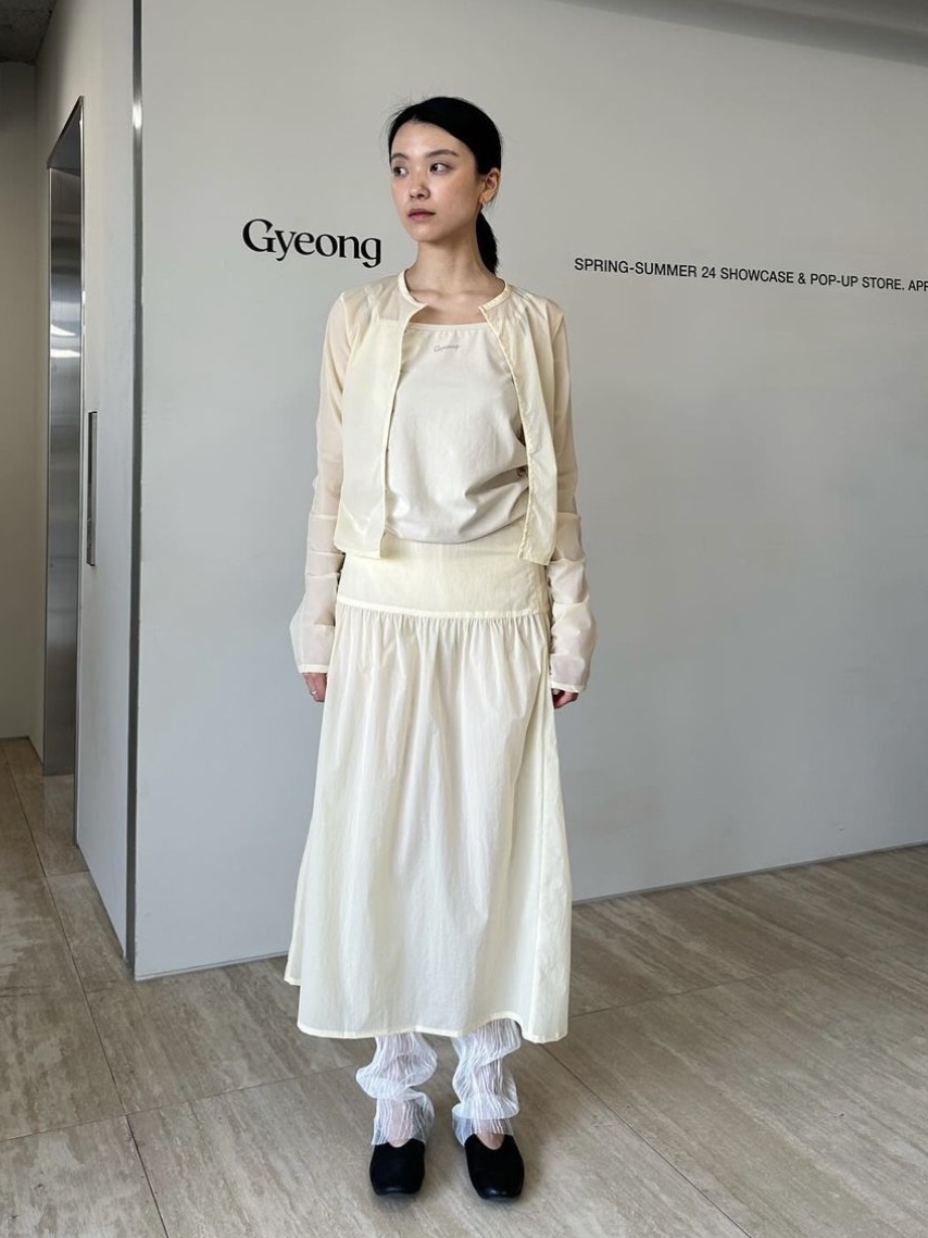 Gyeong Sheer Skirt Brown, Gyeong Sheer Skirt Butter 착용 스타일