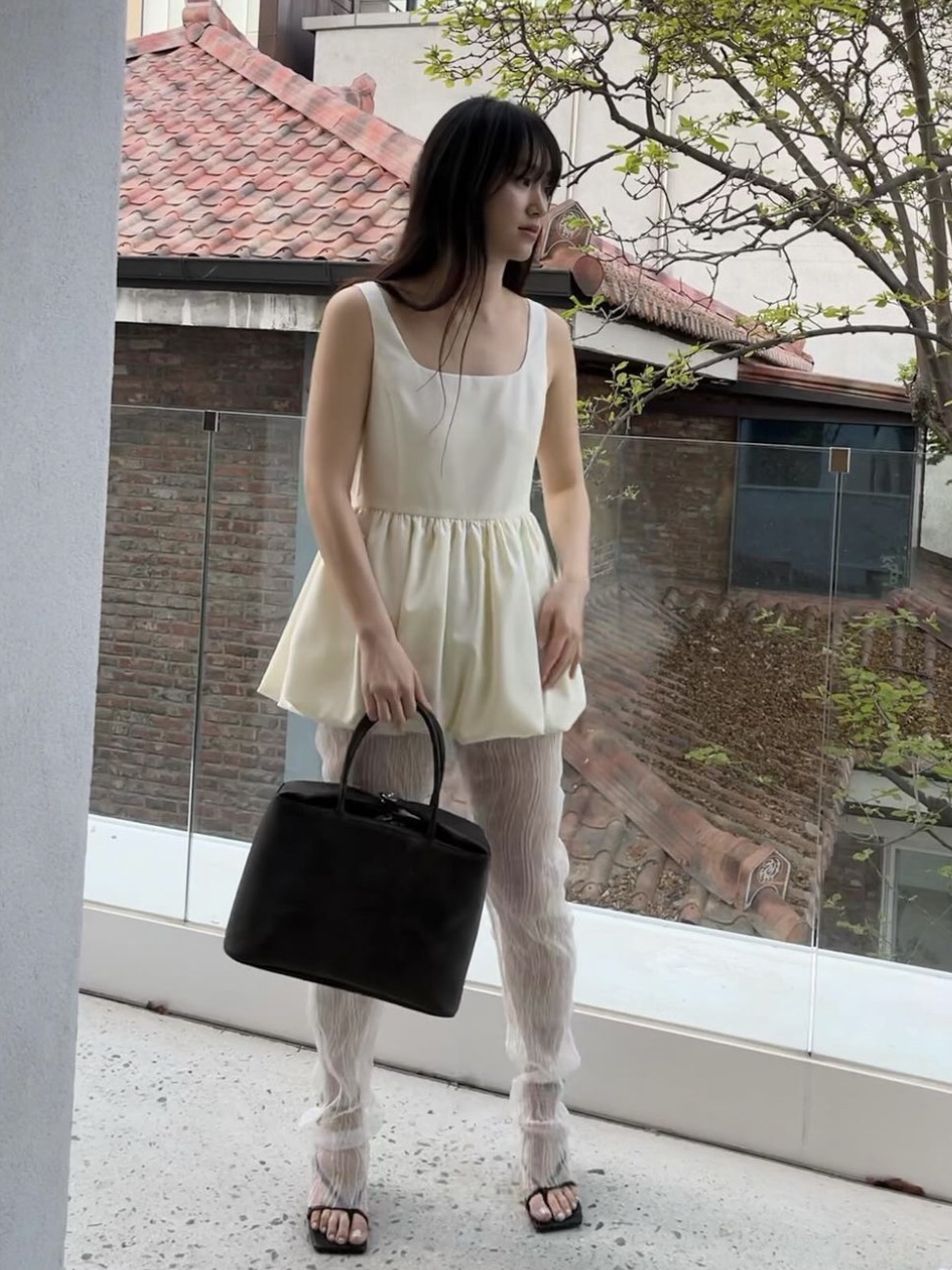 Gyeong Tulle Slim Pants White, Gyeong Tulle Slim Pants Black 착용 스타일