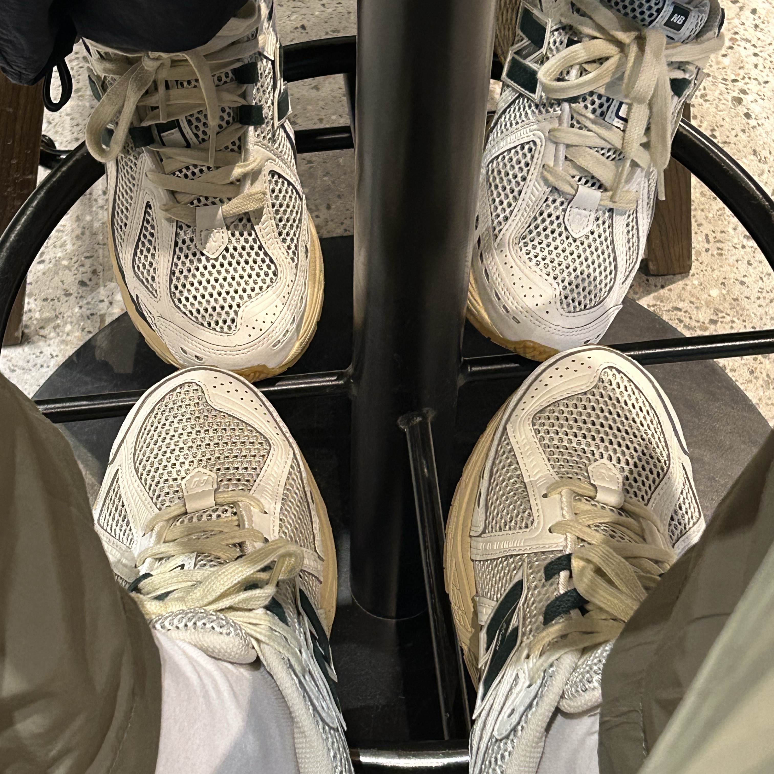 New Balance 1906R Silver Green 착용 스타일