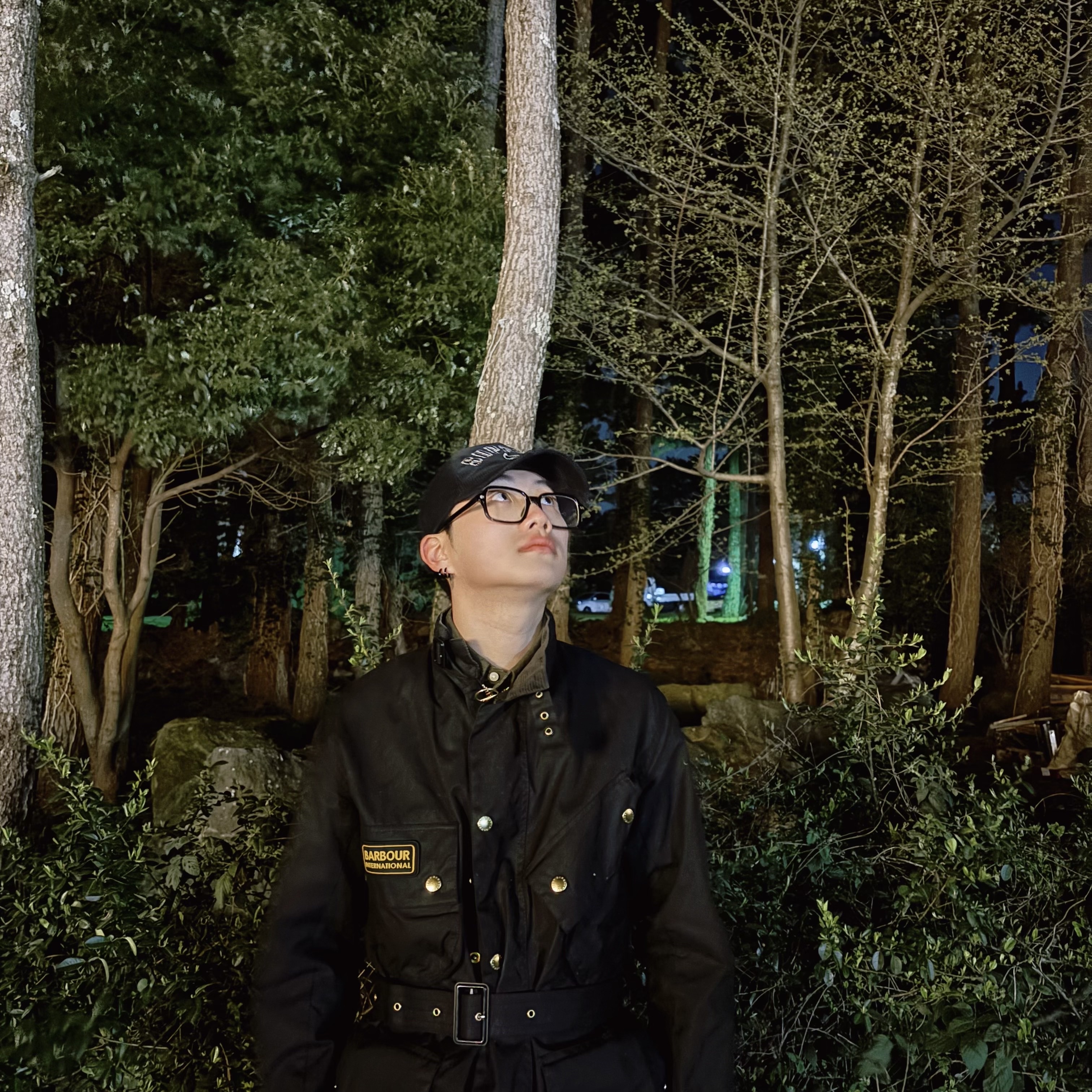 Barbour Slim International Wax Jacket Black, Supreme x Nike Arc Corduroy 6-Panel Black - 22SS 착용 스타일 - 4