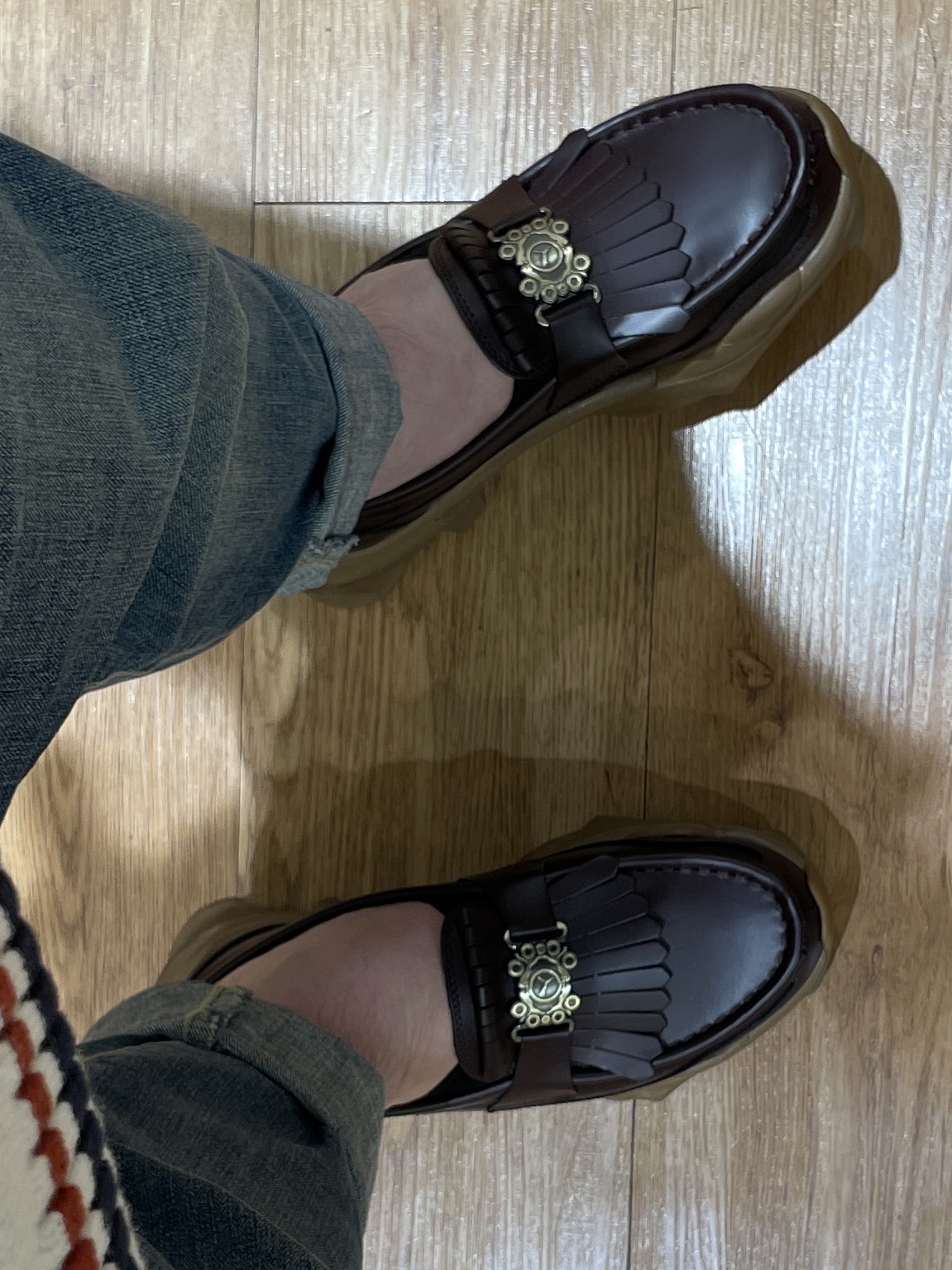 Puma x Palomo Nitefox Suede Loafer Teak, Puma x Palomo Nitefox Leather Loafer Frosted Ivory 착용 스타일 - 2