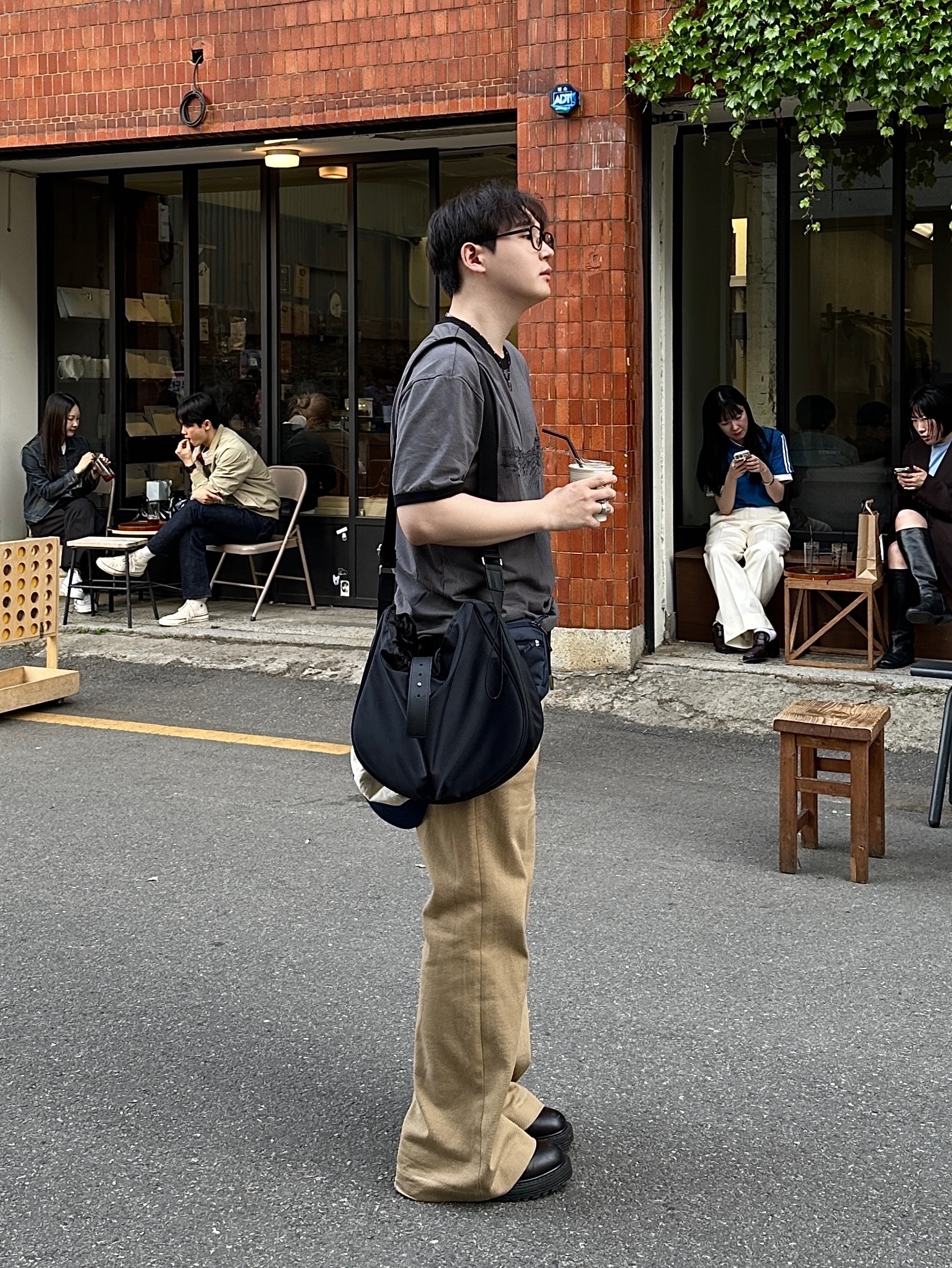 STU 24 Spring Flared Cotton Pants Beige 착용 스타일 - 2
