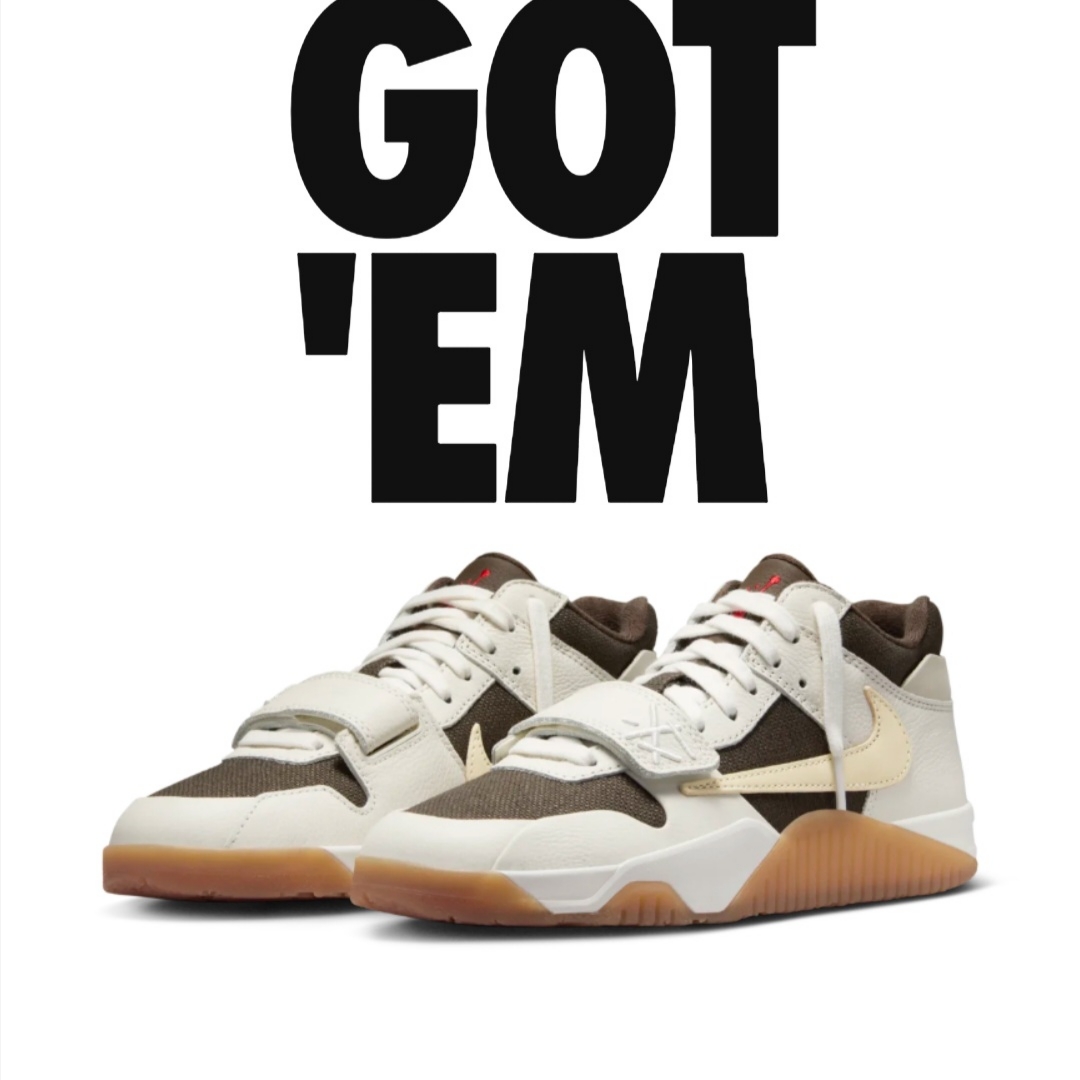 Jordan x Travis Scott Jumpman Jack TR Sail and Dark Mocha 착용 스타일