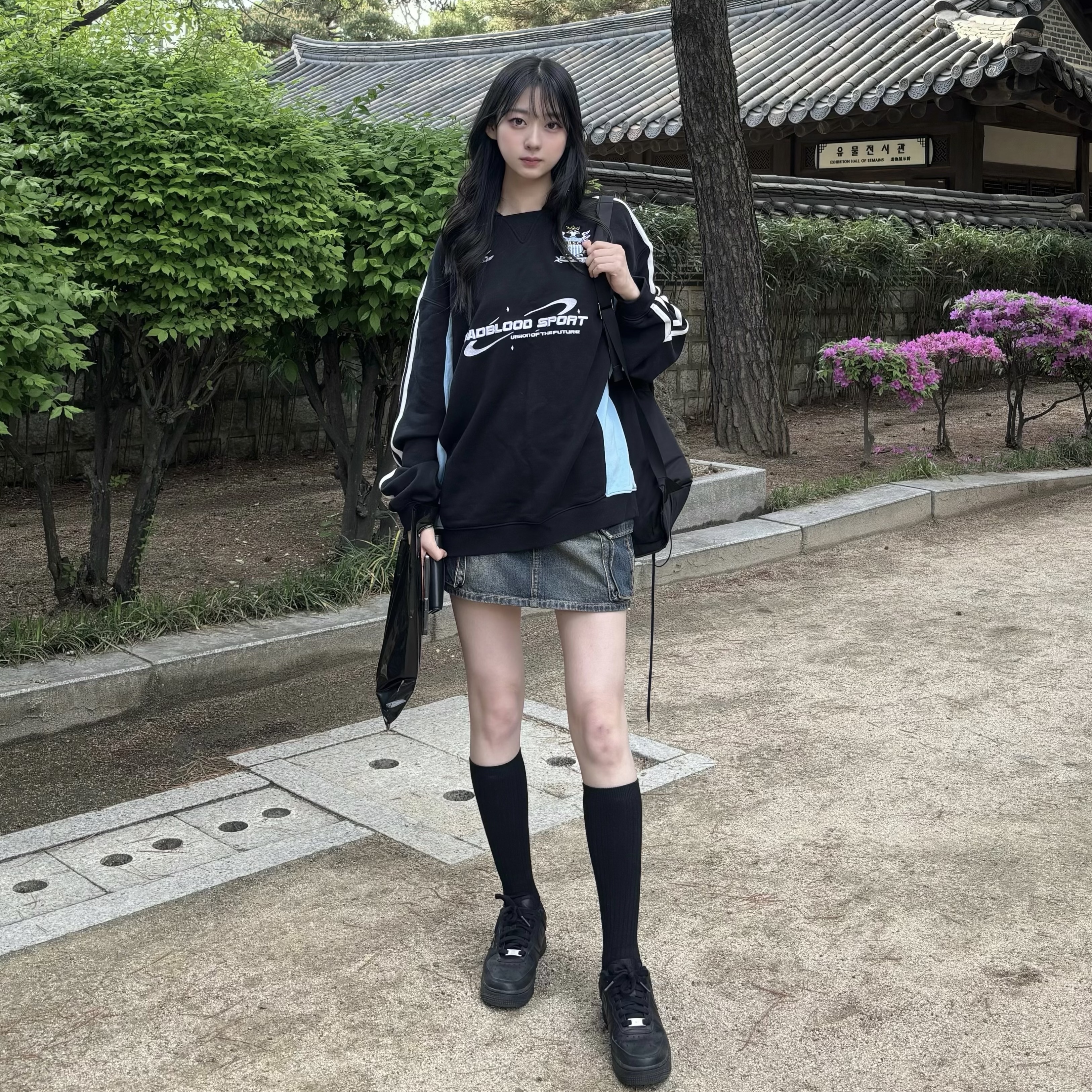 Nike Air Force 1 '07 Low Triple Black, Marc Jacobs The Slim 84 Bi-Fold Wallet Black 착용 스타일 - 1
