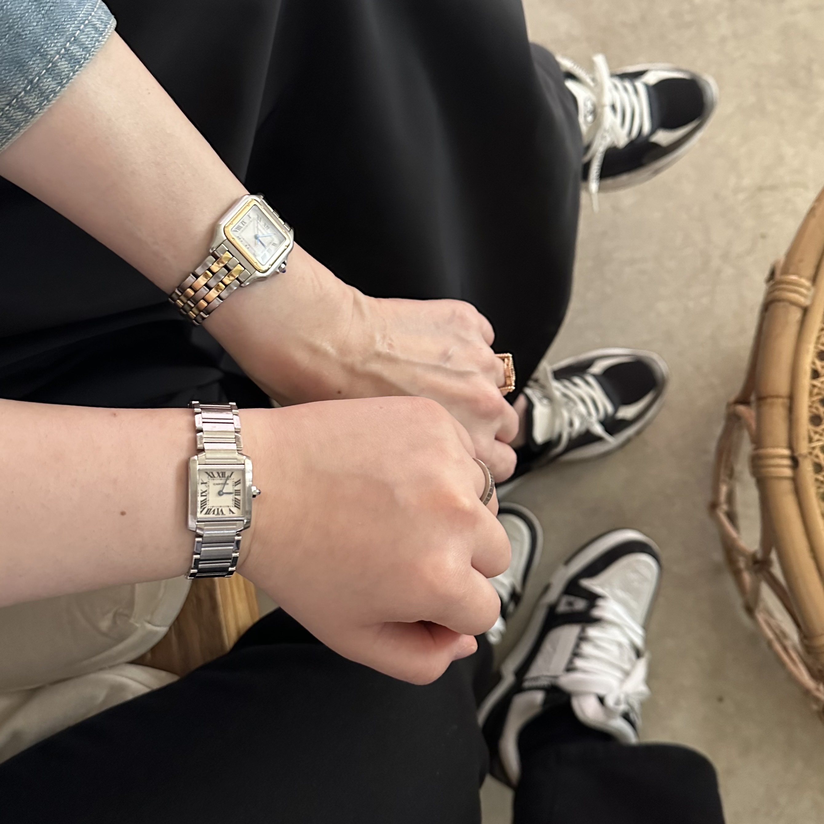 Louis Vuitton Twist PM Epi Black Silver, Cartier Tank Must Watch Small Quartz Steel Bracelet Steel 착용 스타일 - 2