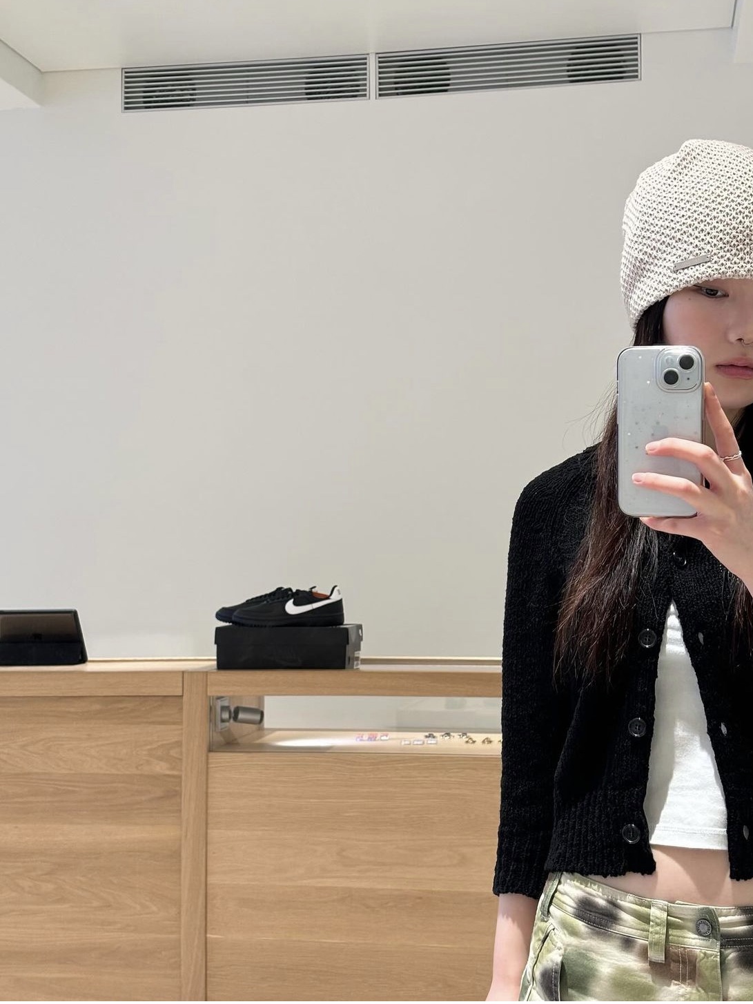 Yunse Women Eco Linen Cardigan Black 착용 스타일 - 2