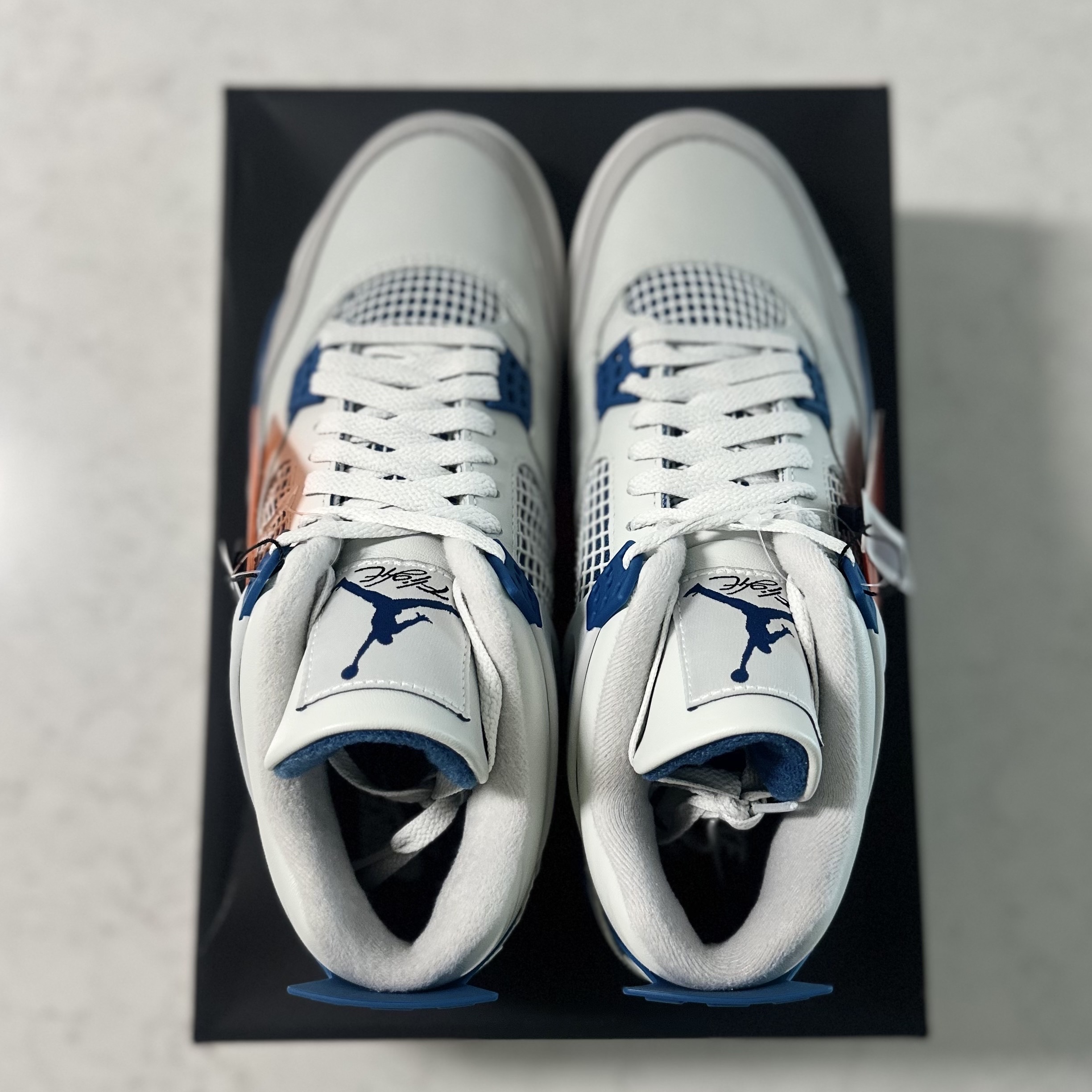Jordan 4 Retro Industrial Blue 착용 스타일 - 2