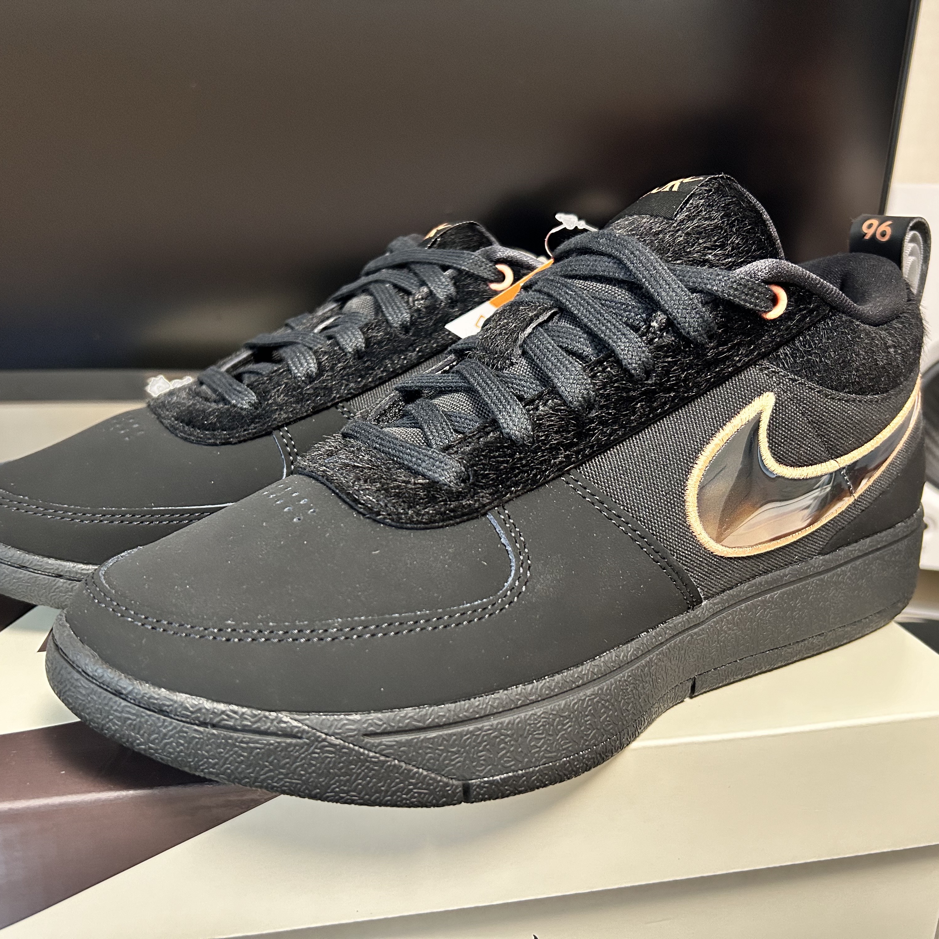 Nike Book 1 EP Haven 착용 스타일