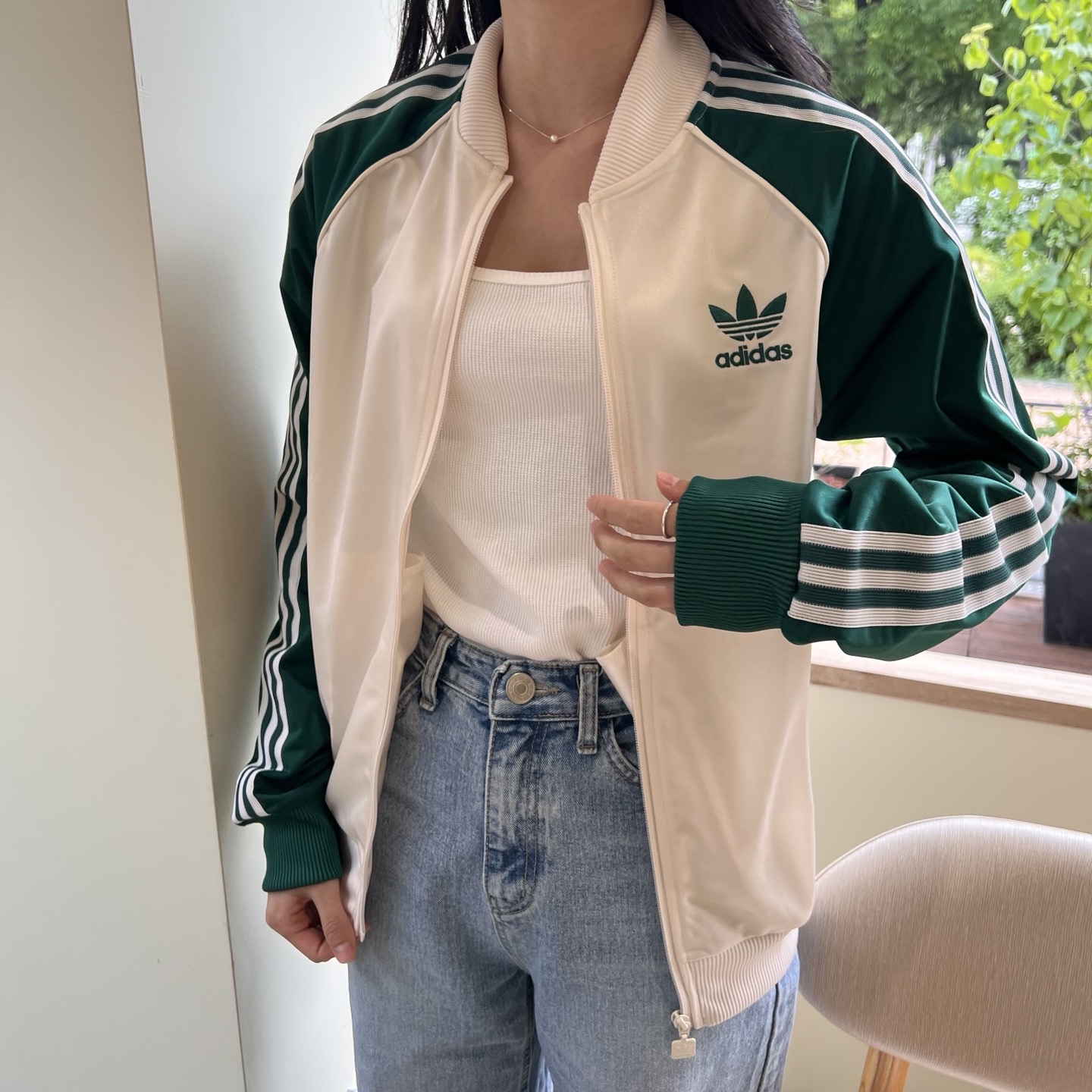 Adidas SST Track Top Wonder White Collegiate Green - US Sizing 착용 스타일 - 2