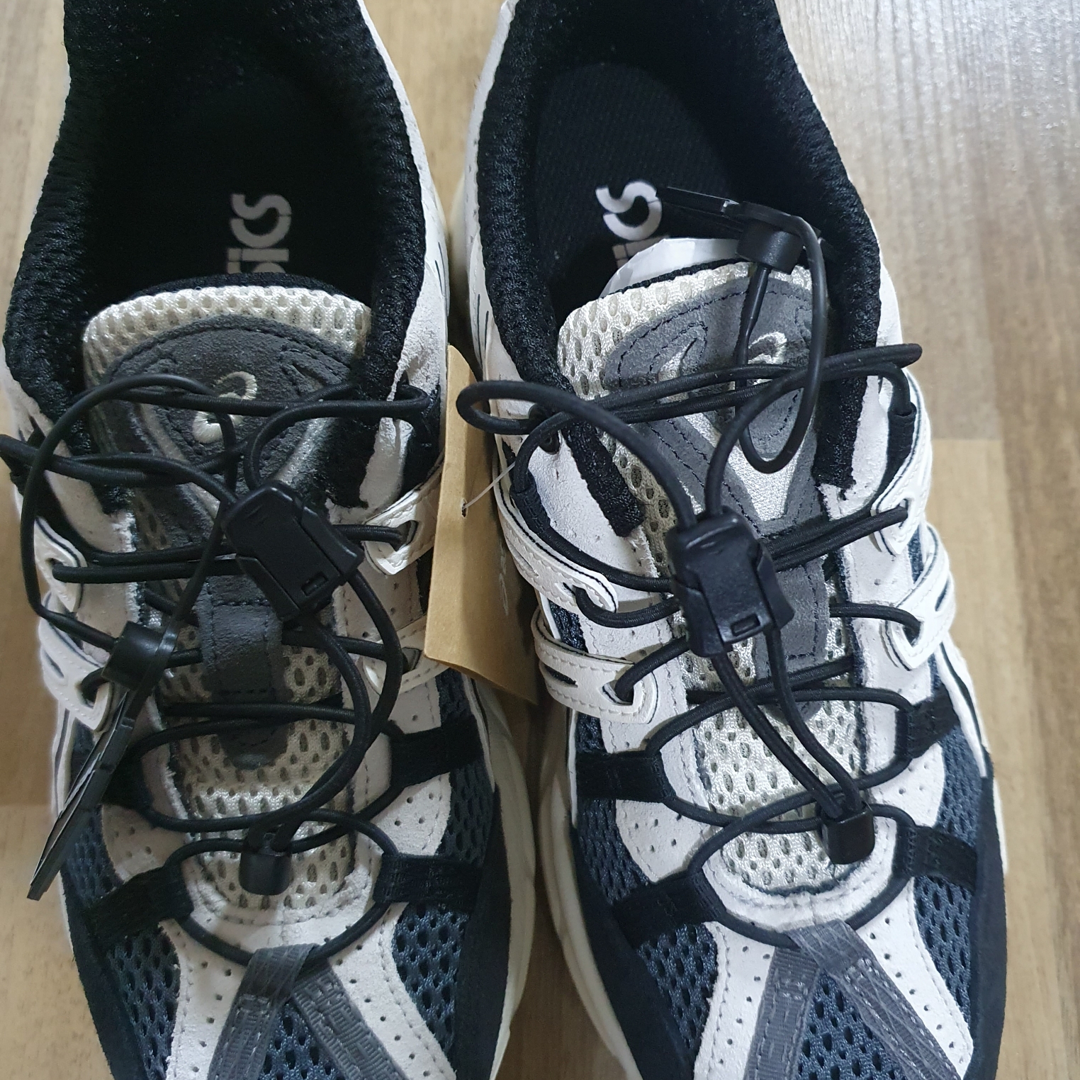 Asics Unlimited Gel-Sonoma 15-50 Carrier Grey White Alyssum 착용 스타일