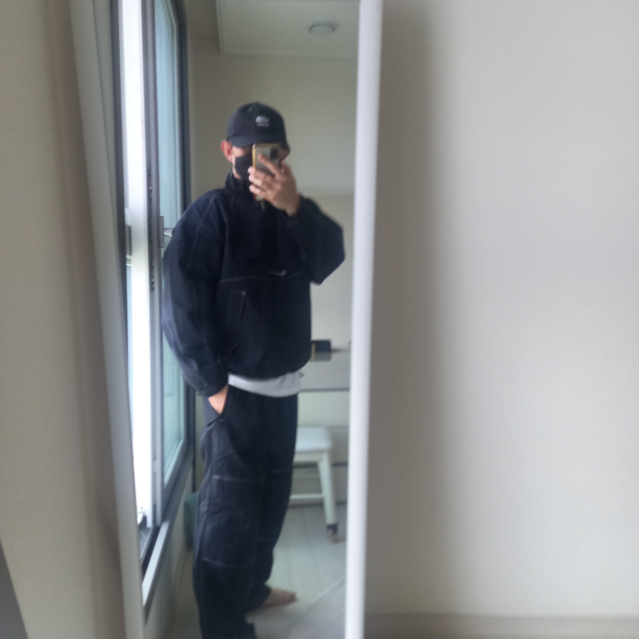 Supreme x Nike Ripstop Track Pants Black - 24SS, Supreme x The North Face Split 6-Panel Black - 24SS 착용 스타일 - 2