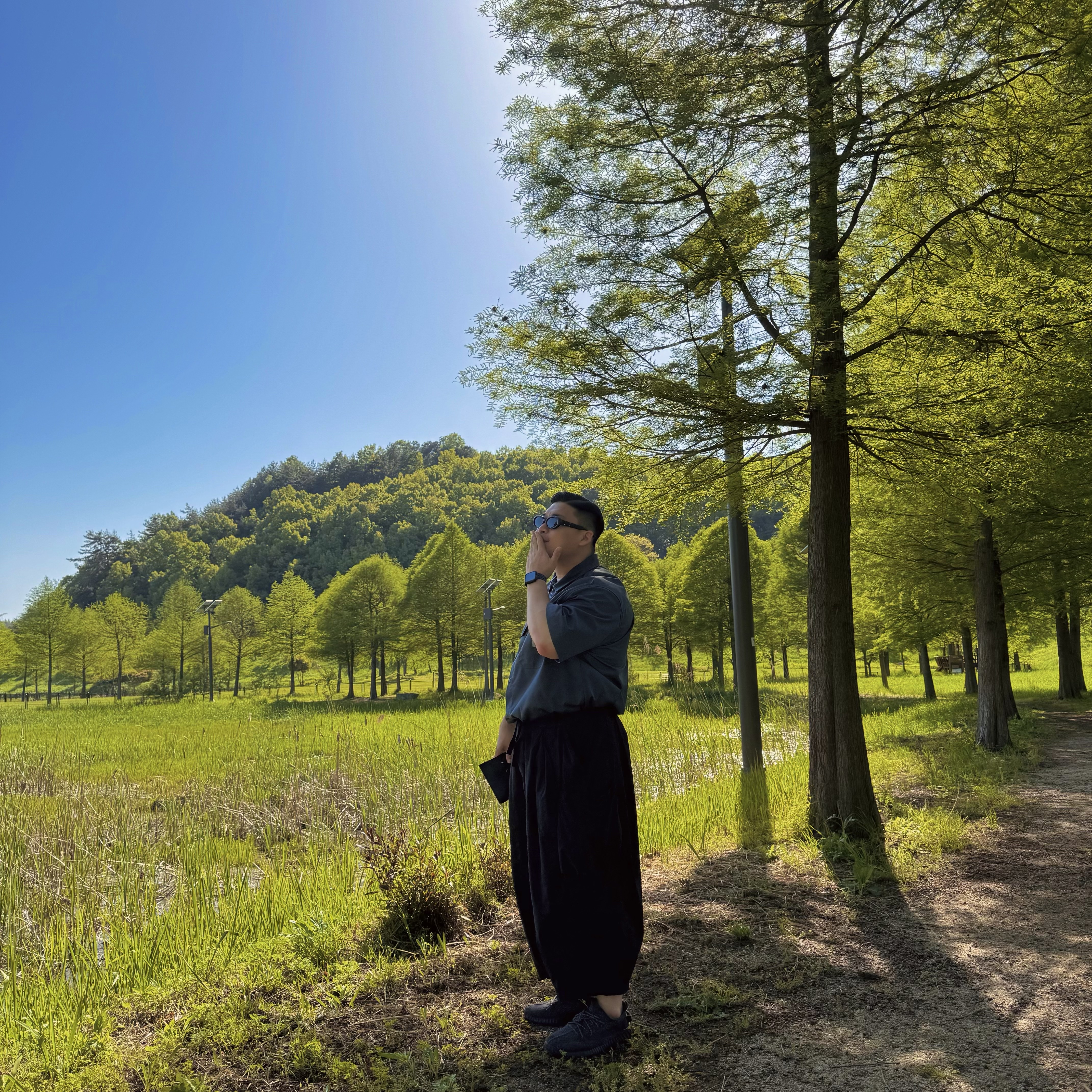 Gentle Monster x Maison Margiela MM107 Leather Black Black, Adidas Yeezy Boost 350 V2 Black - Reflective 착용 스타일 - 1